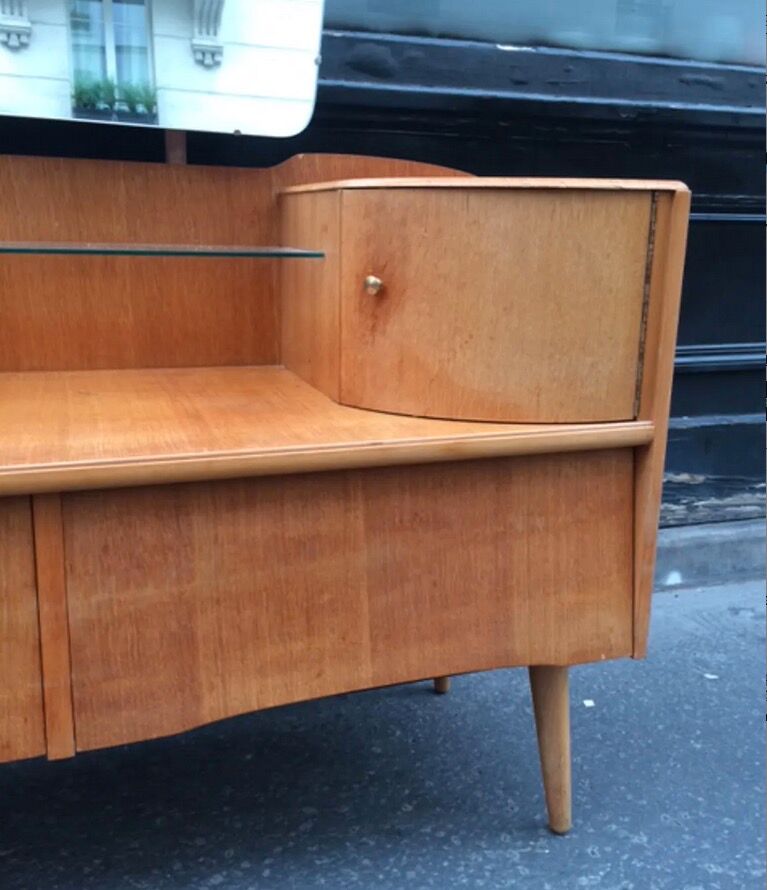 Light wood hairdresser 1950/60