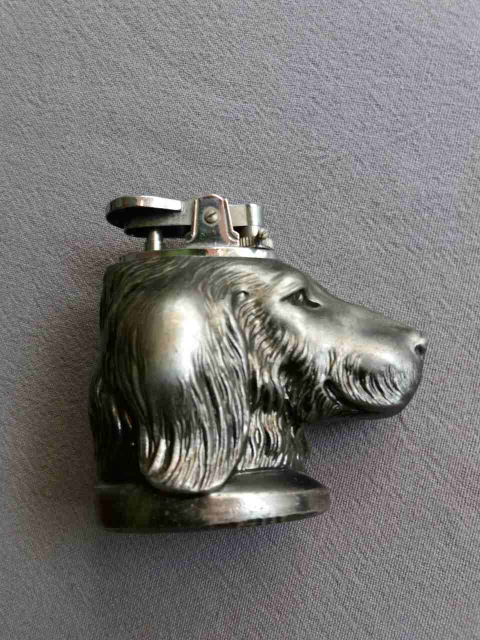 Silver metal table lighter