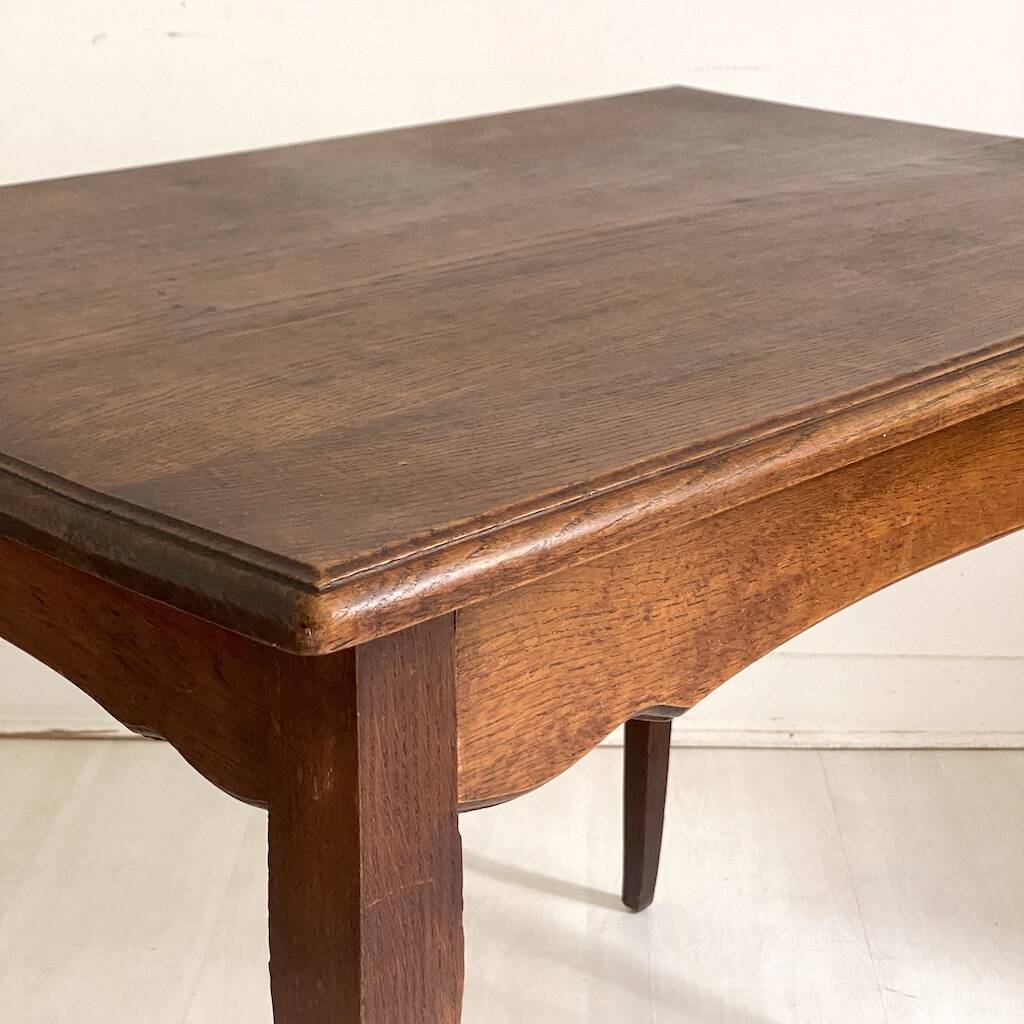Side table or desk in Louis XV style made of walnut.
