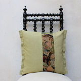 Upcycled cushion "la pensive"