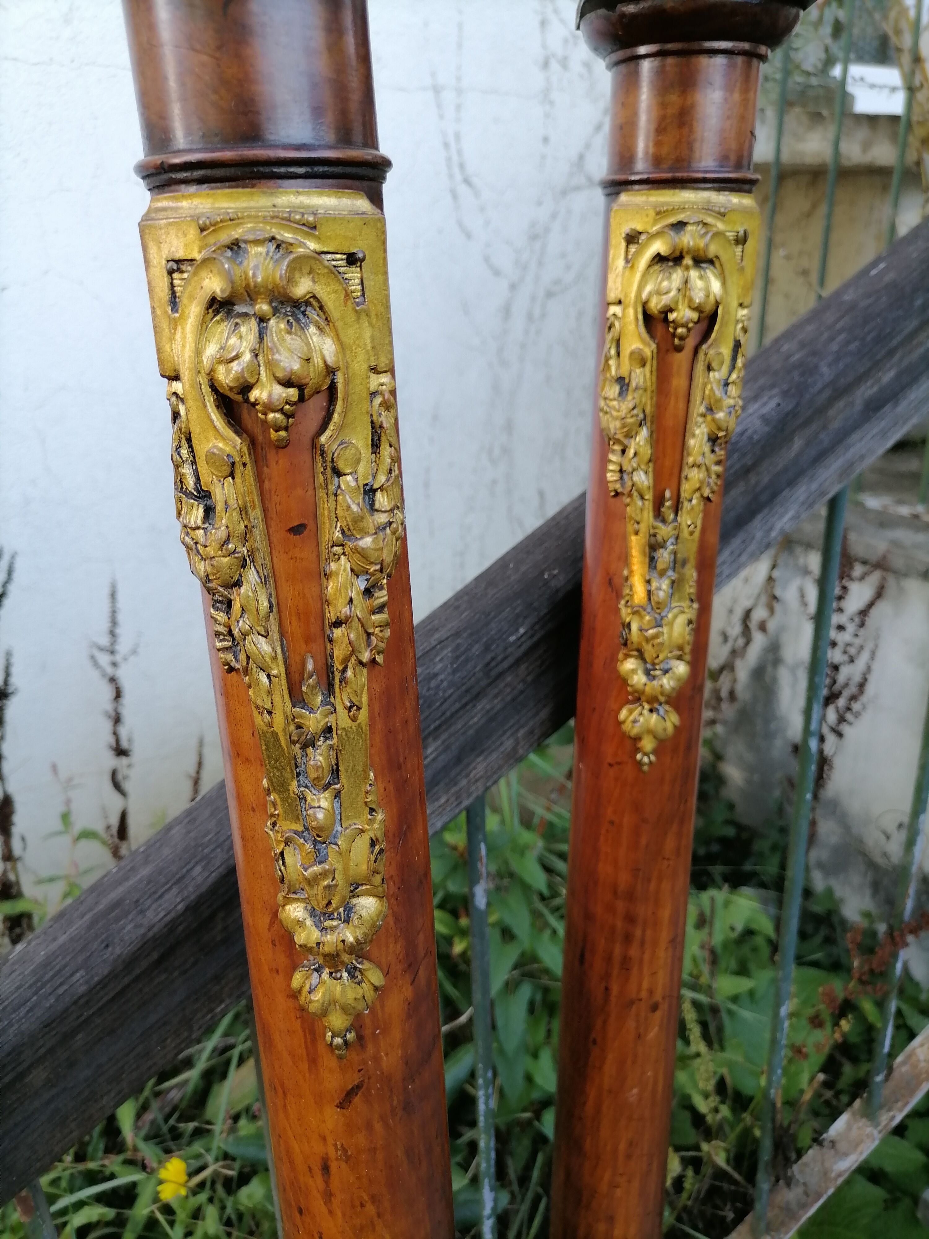 Wooden columns empire