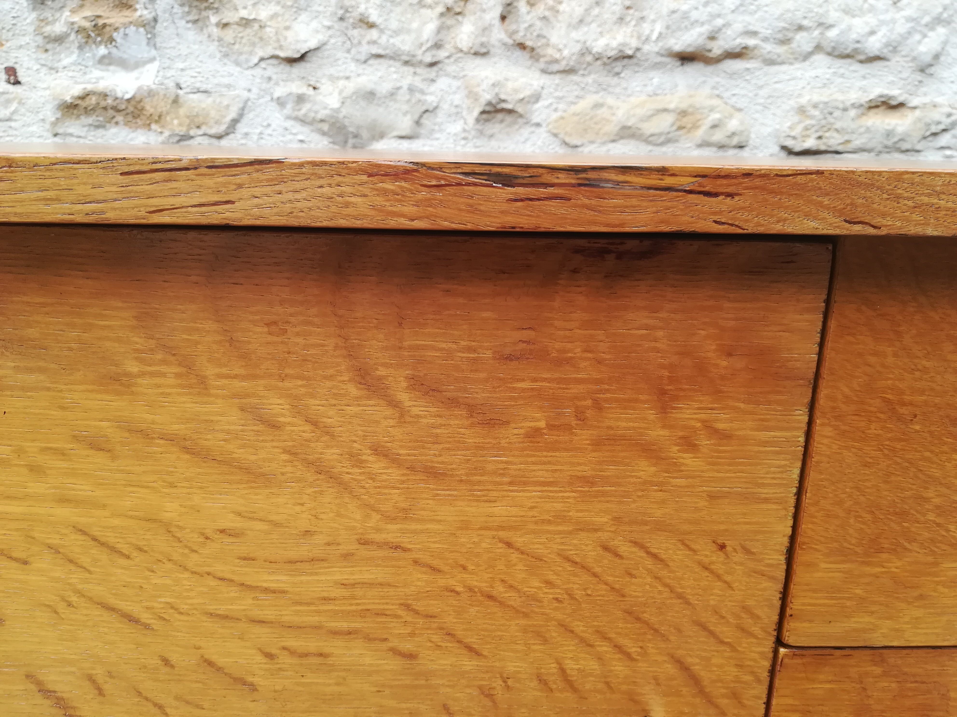 Chest of drawers buffet compass feet