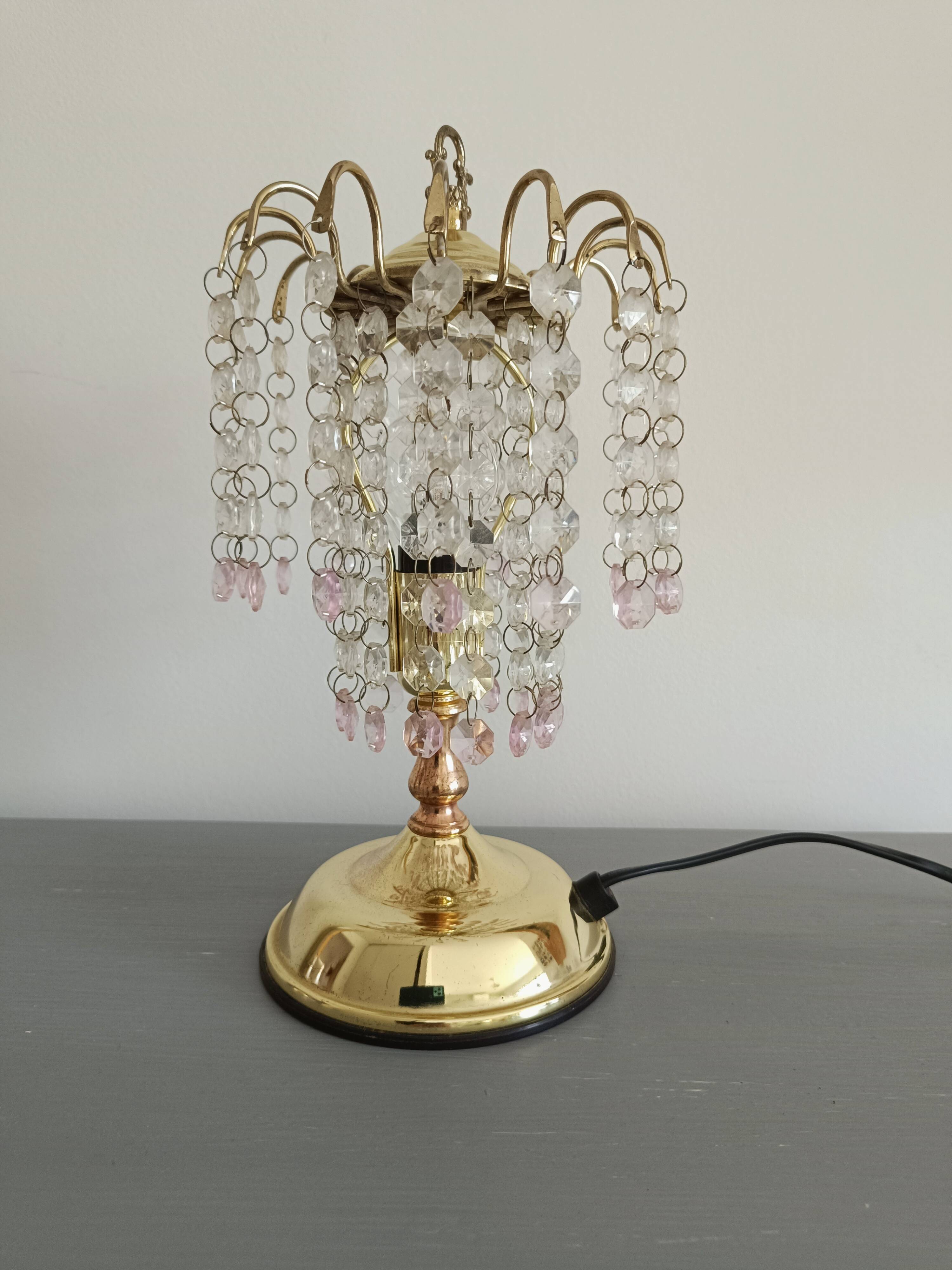 Table lamp with glass pendants