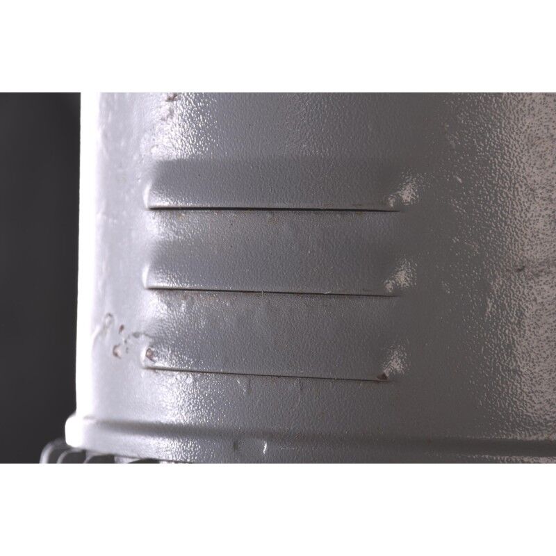 Aluminum industrial lamp