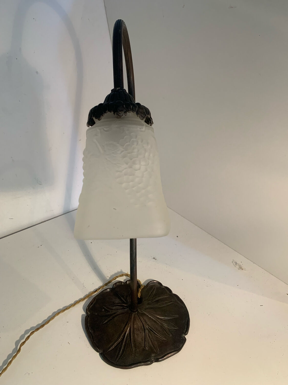 Desk lamp