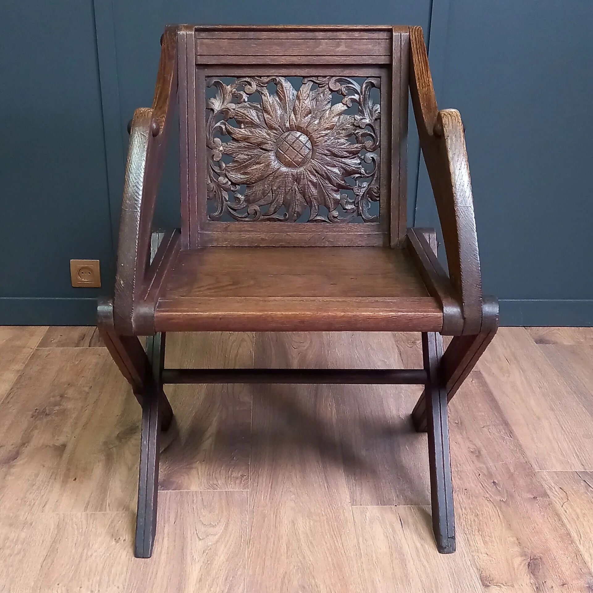 Antique Glastonbury priest chair