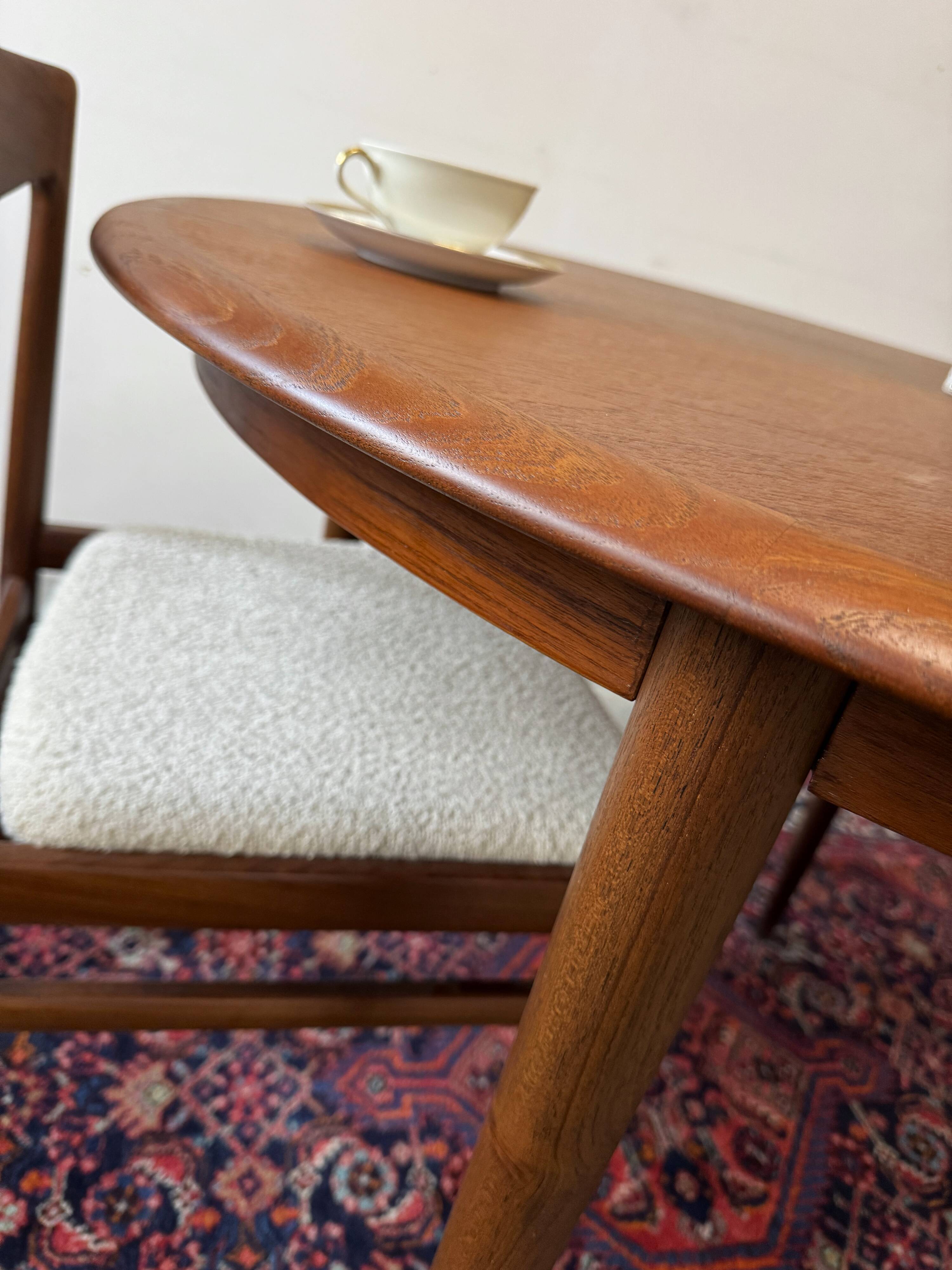 Extendable teak table, Denmark 1960s/1970s, mid-century modern, vintage