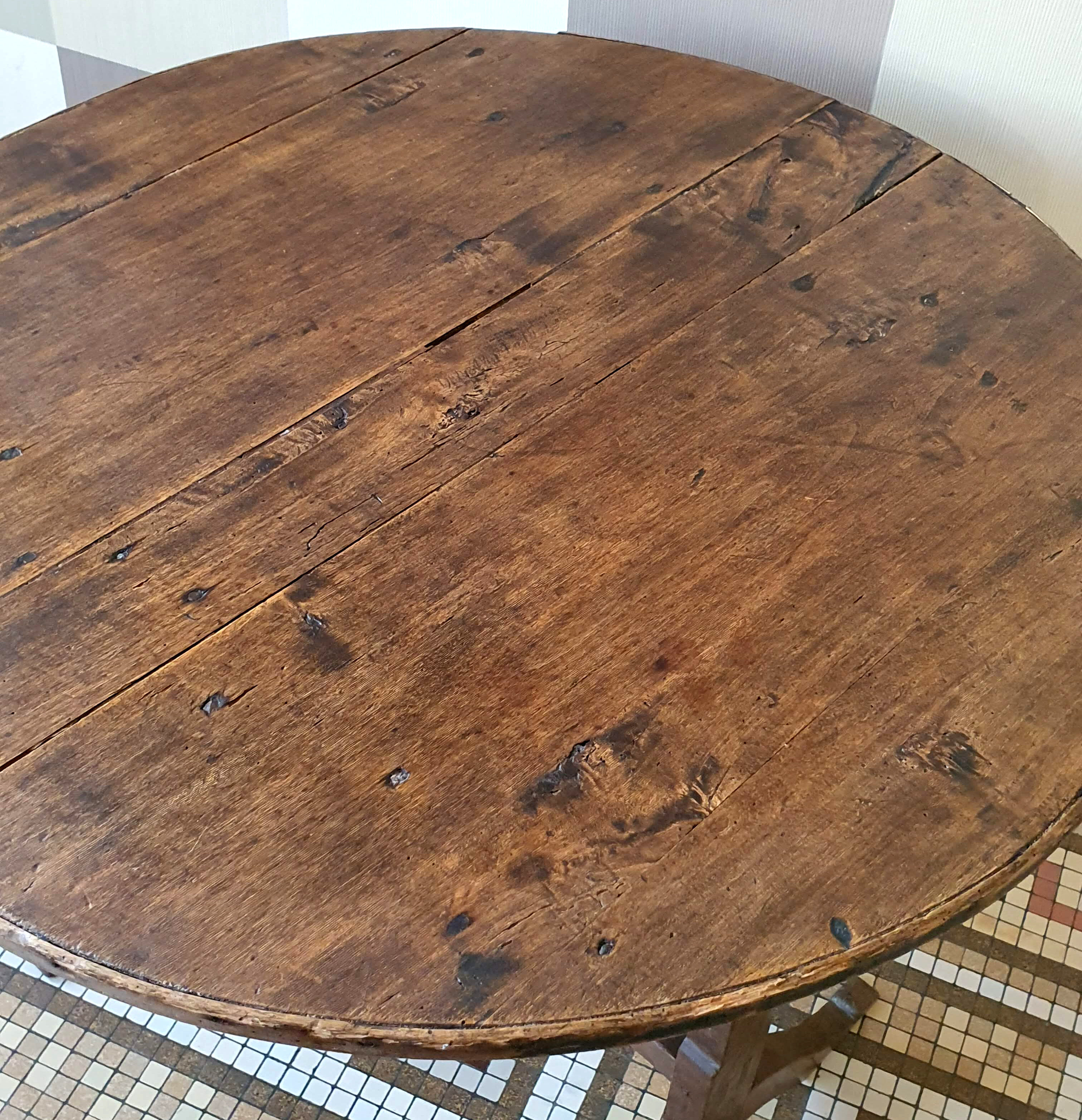 Oak winegrower's table