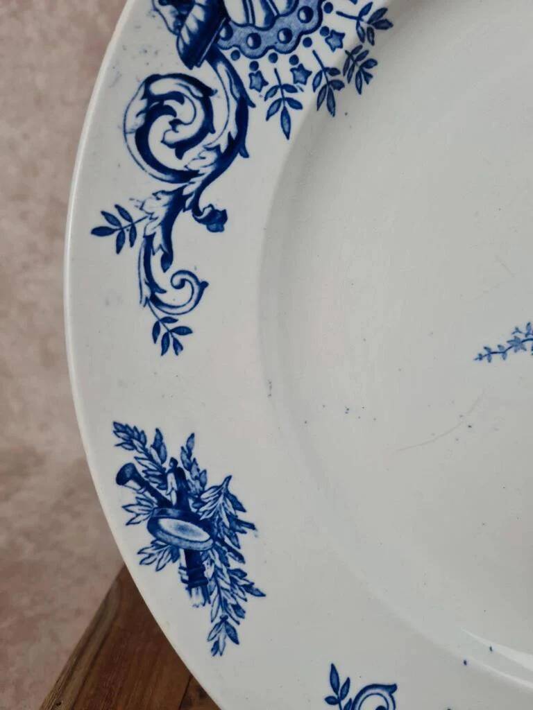 Large antique K&G Lunéville plate, blue floral decoration.