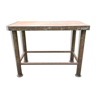 Vintage metal table from an industrial workshop for a makeover