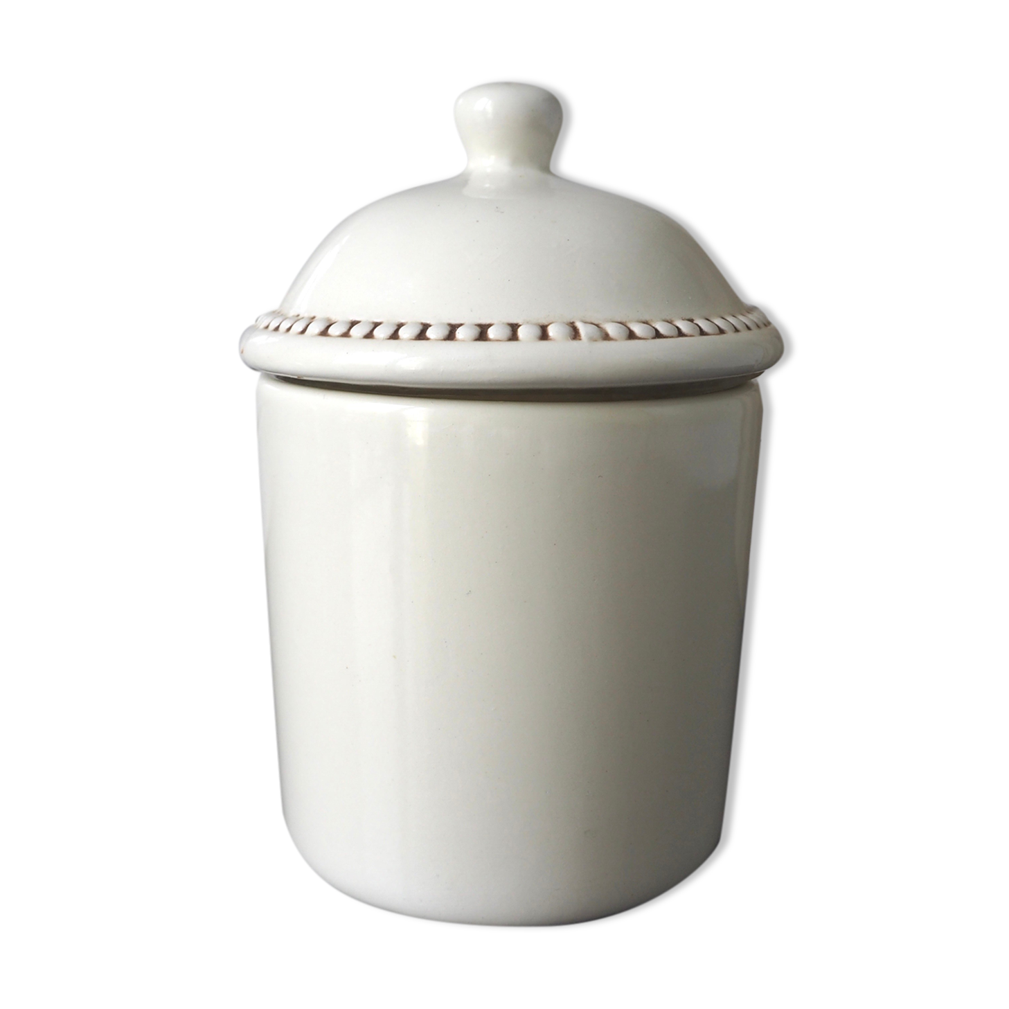 Ceramic pot with lid
