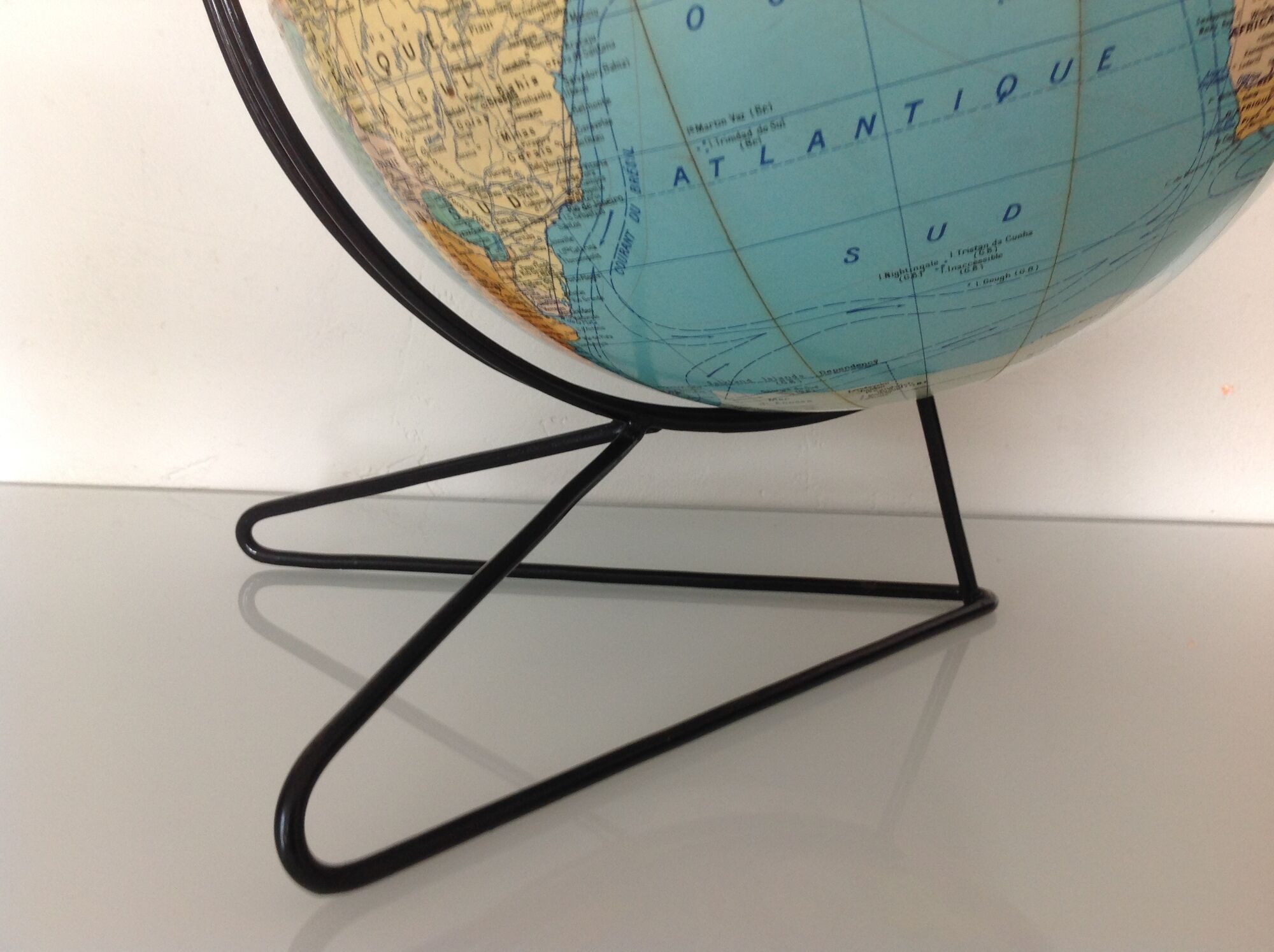 Girard Barrère cardboard globe with tripod foot /vintage 50-60s