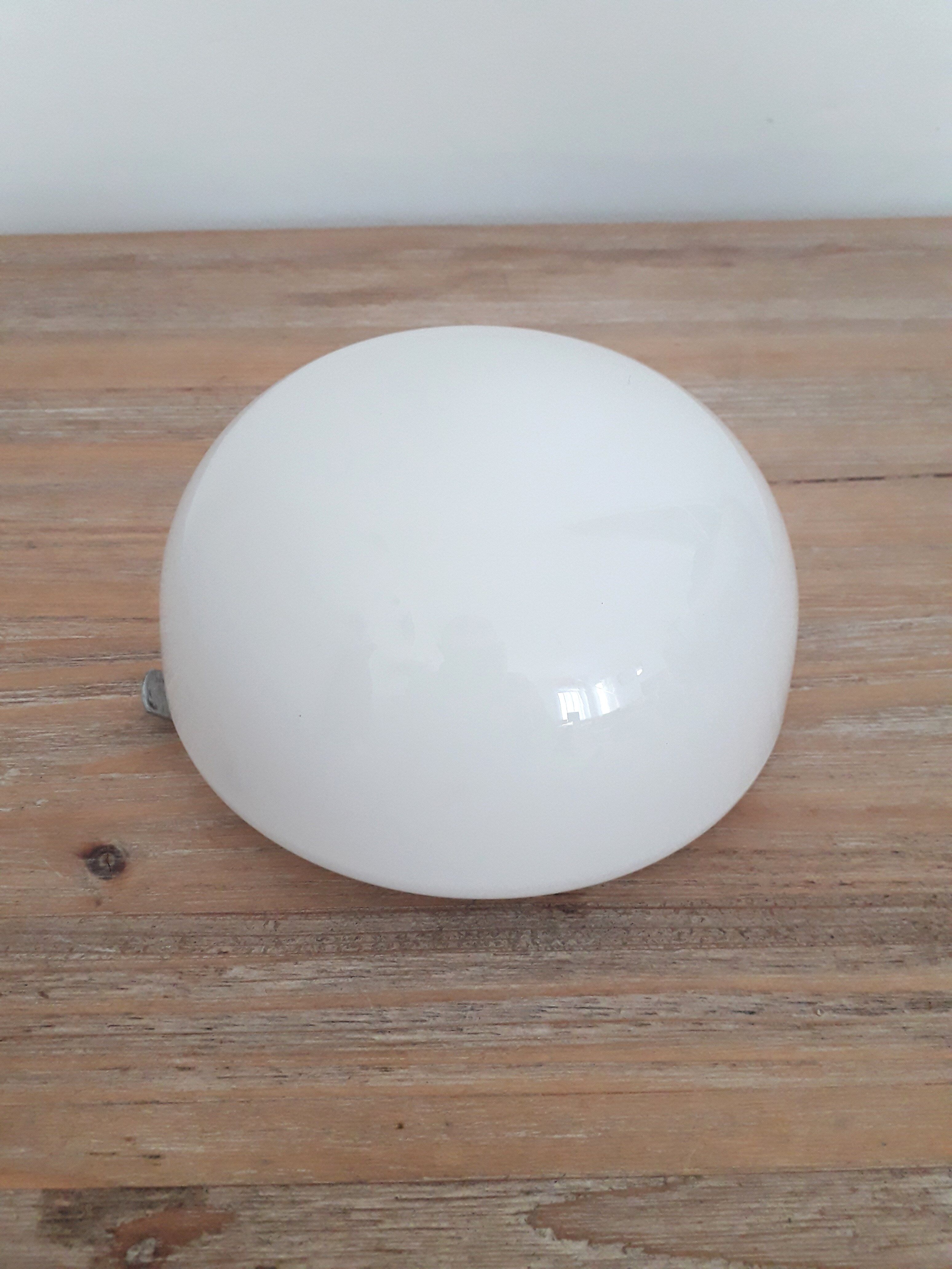 Vintage ceiling lamp / wall lamp - White opaline globe - 70s
