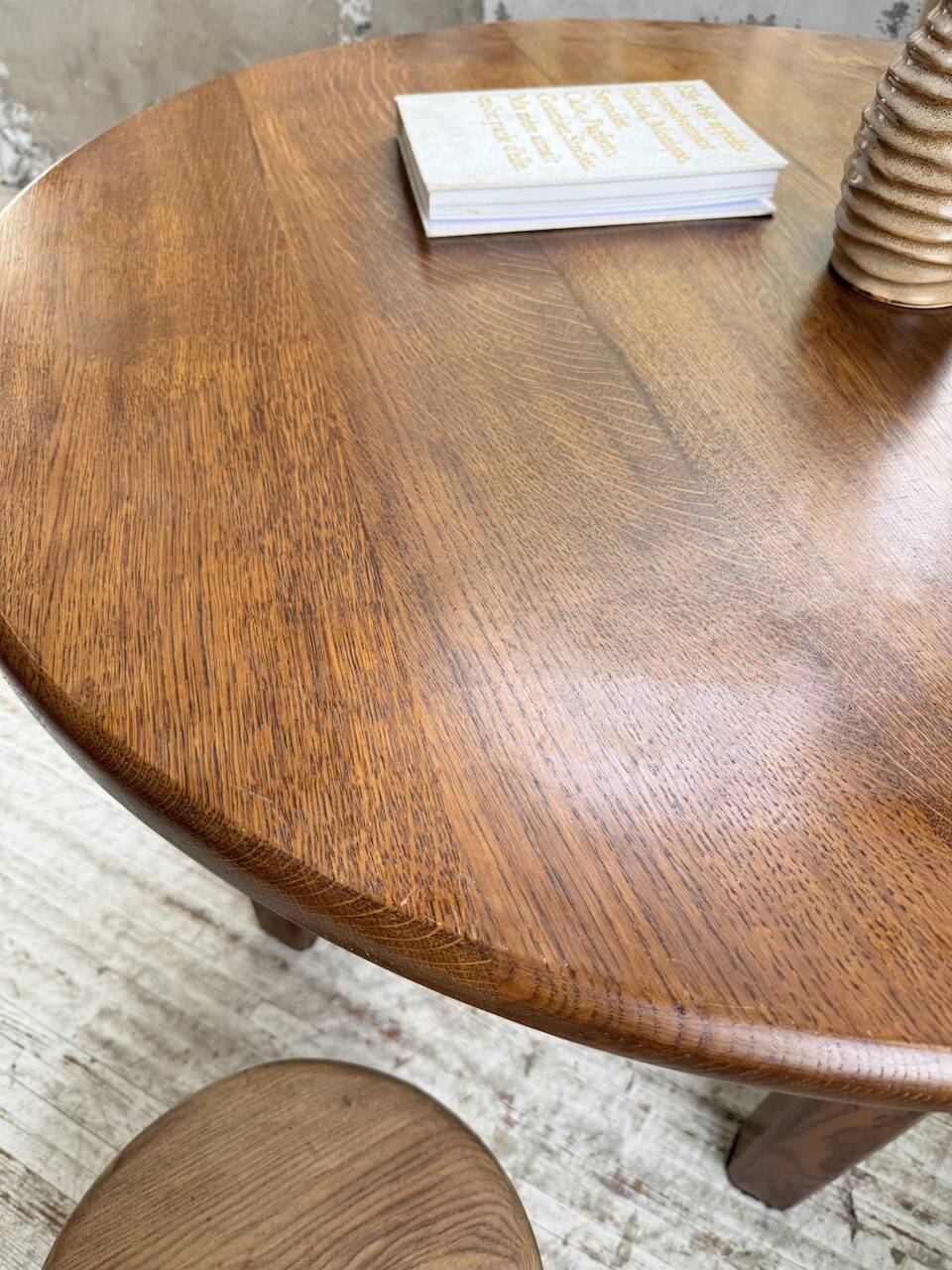 Round oak table 1950