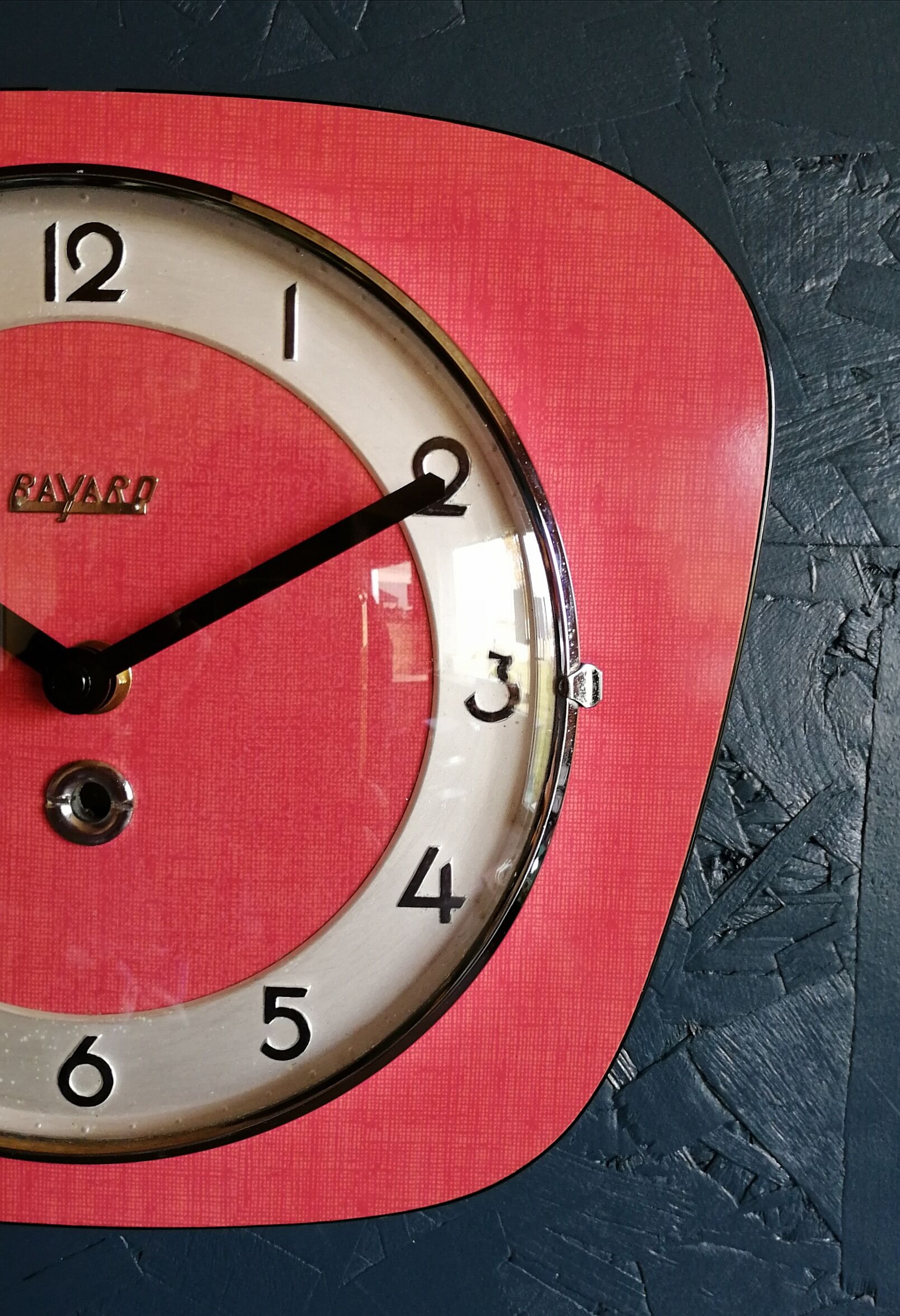 Vintage formica silent wall clock "Bayard red"