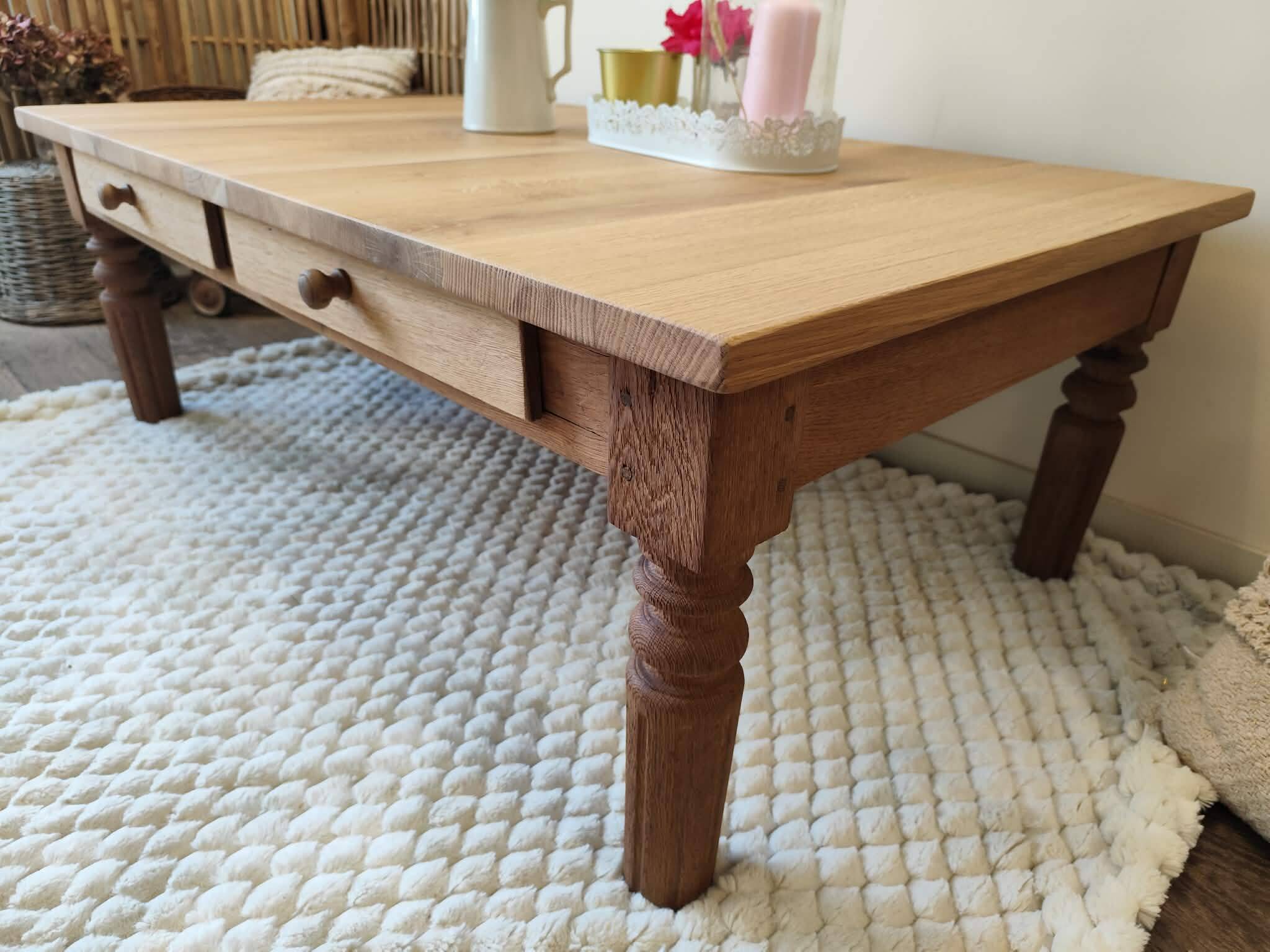Farmhouse coffee table in oak