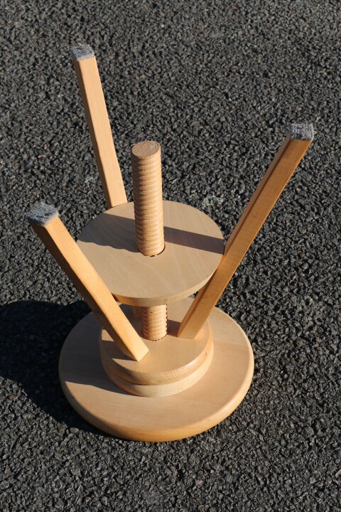 Tabouret à vis bois tripode