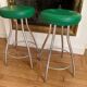 Paire de tabourets en simili cuir vintage