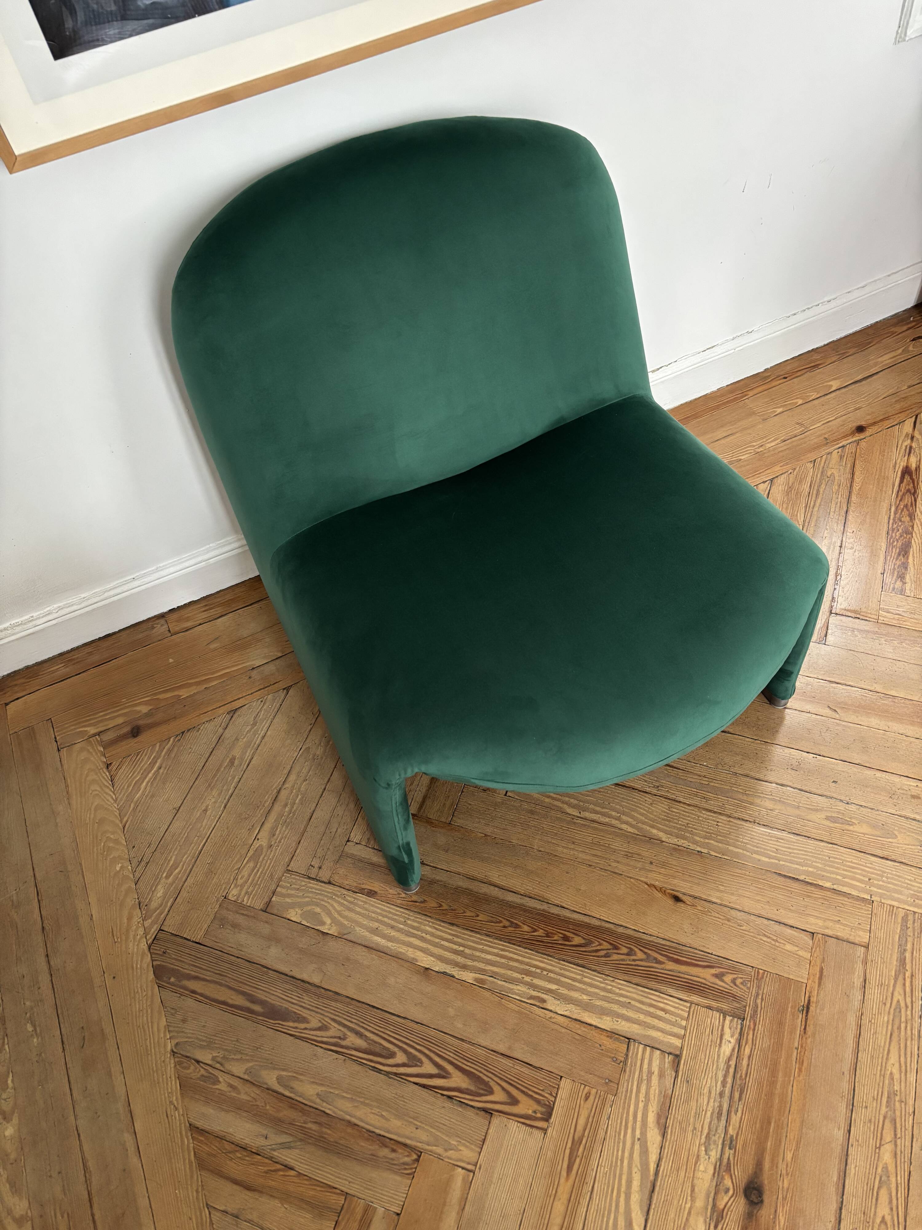 Alky armchair