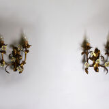 Pair of golden wall sconces and porcelain flowers