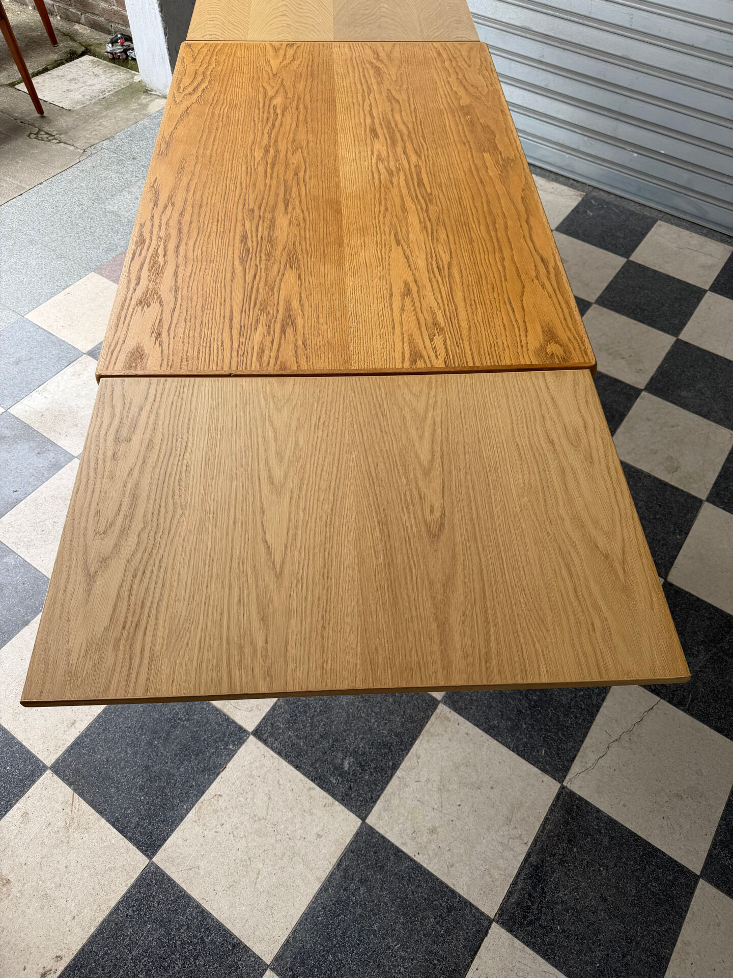 Table scandinave en chêne