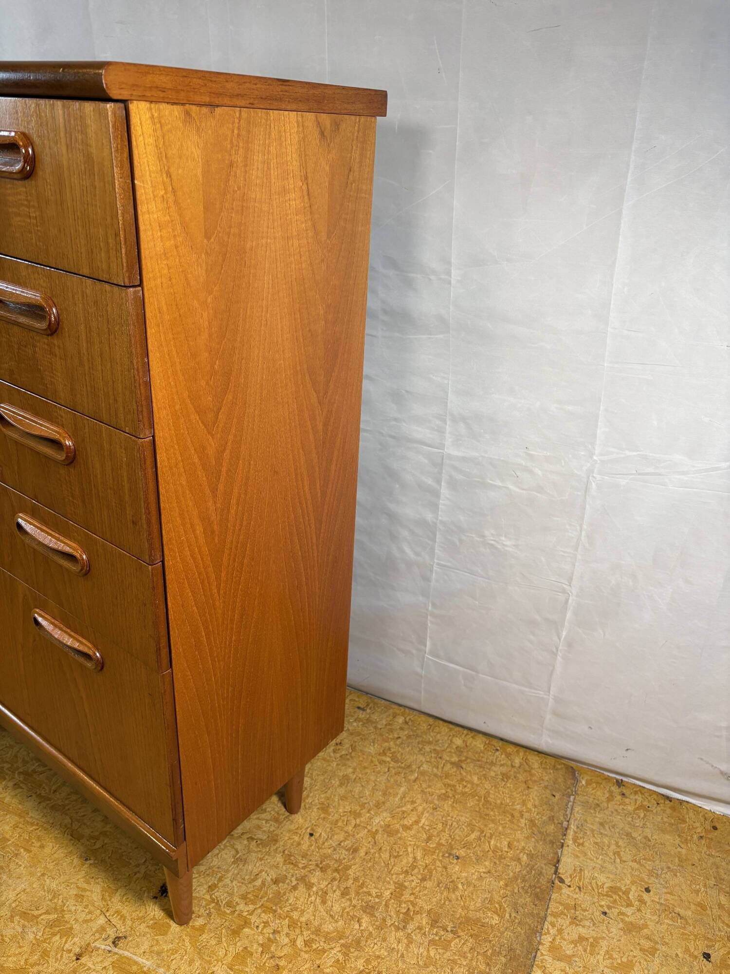 Commode large en teck rétro vintage des années 60 par GPlan danois.