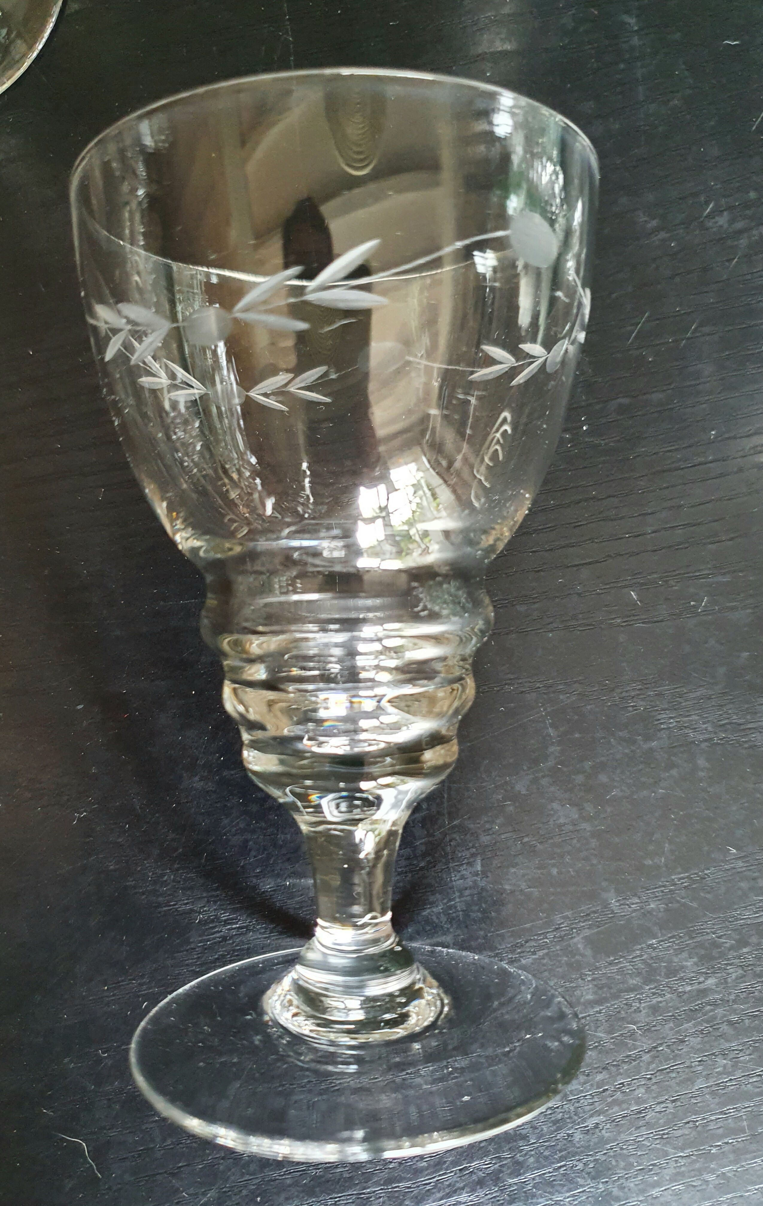 6 vintage wine glasses engraved pyramid shape