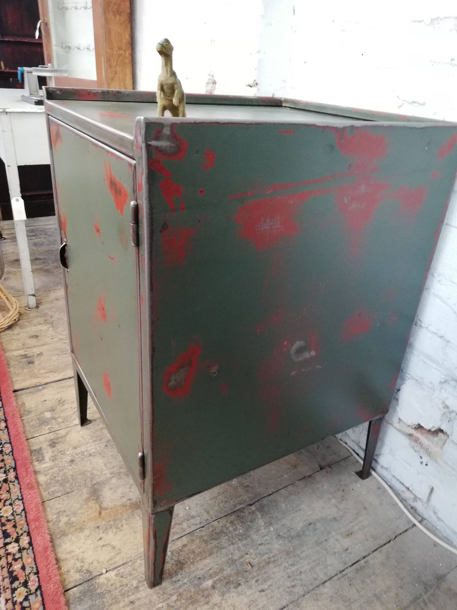 Industrial service, workshop furniture, sheet metal workbench