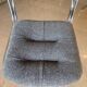 Chaises chromées avec assises retapissées