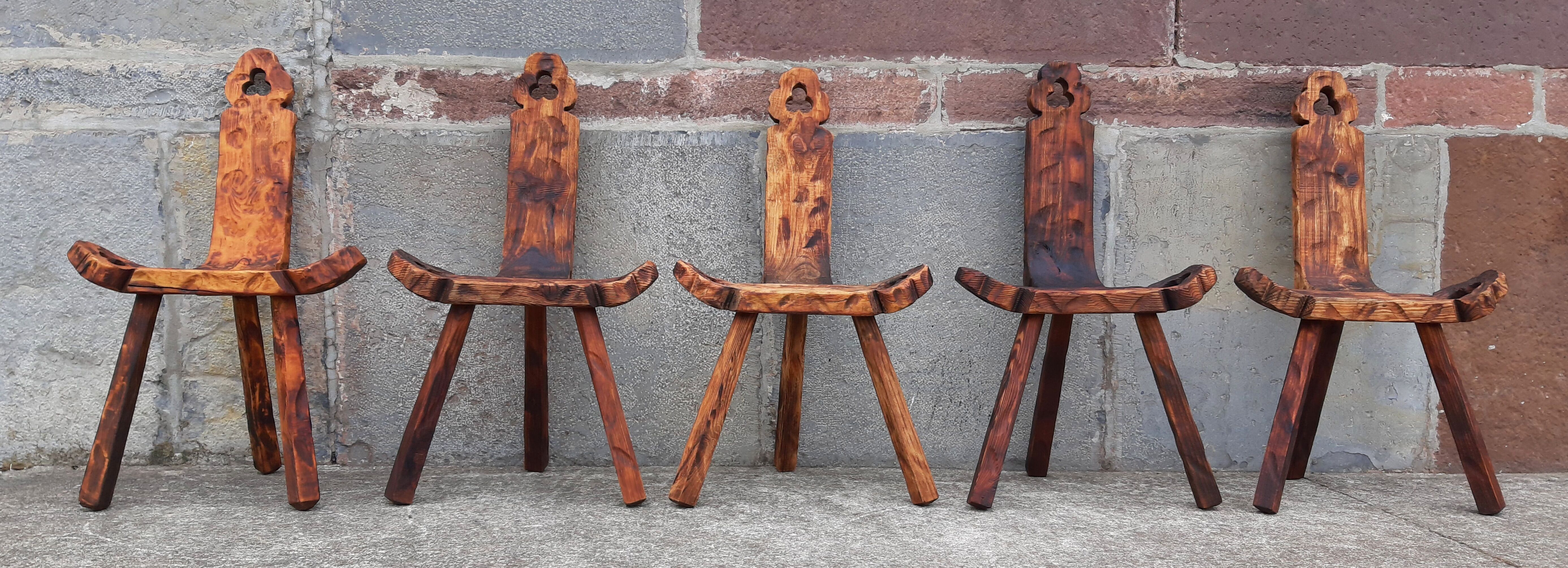 Set of 5 wooden tripod chairs