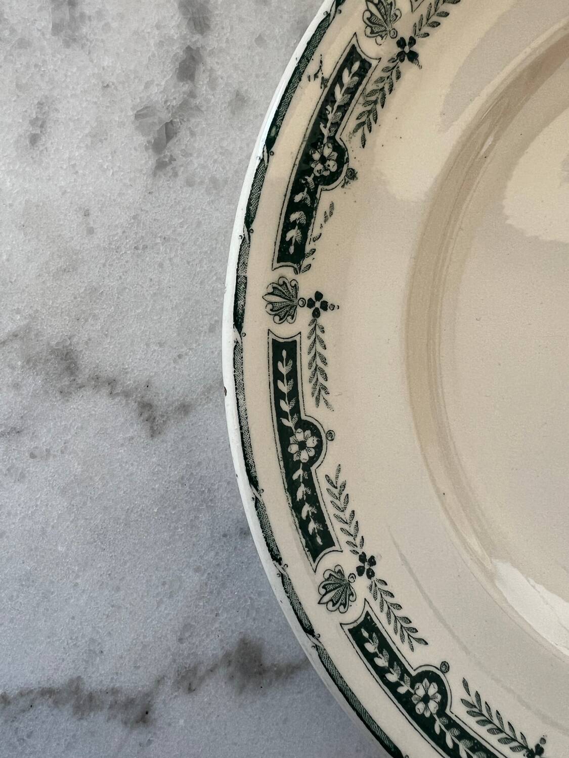 Longwy Earthenware Flat Plate - Josette Model