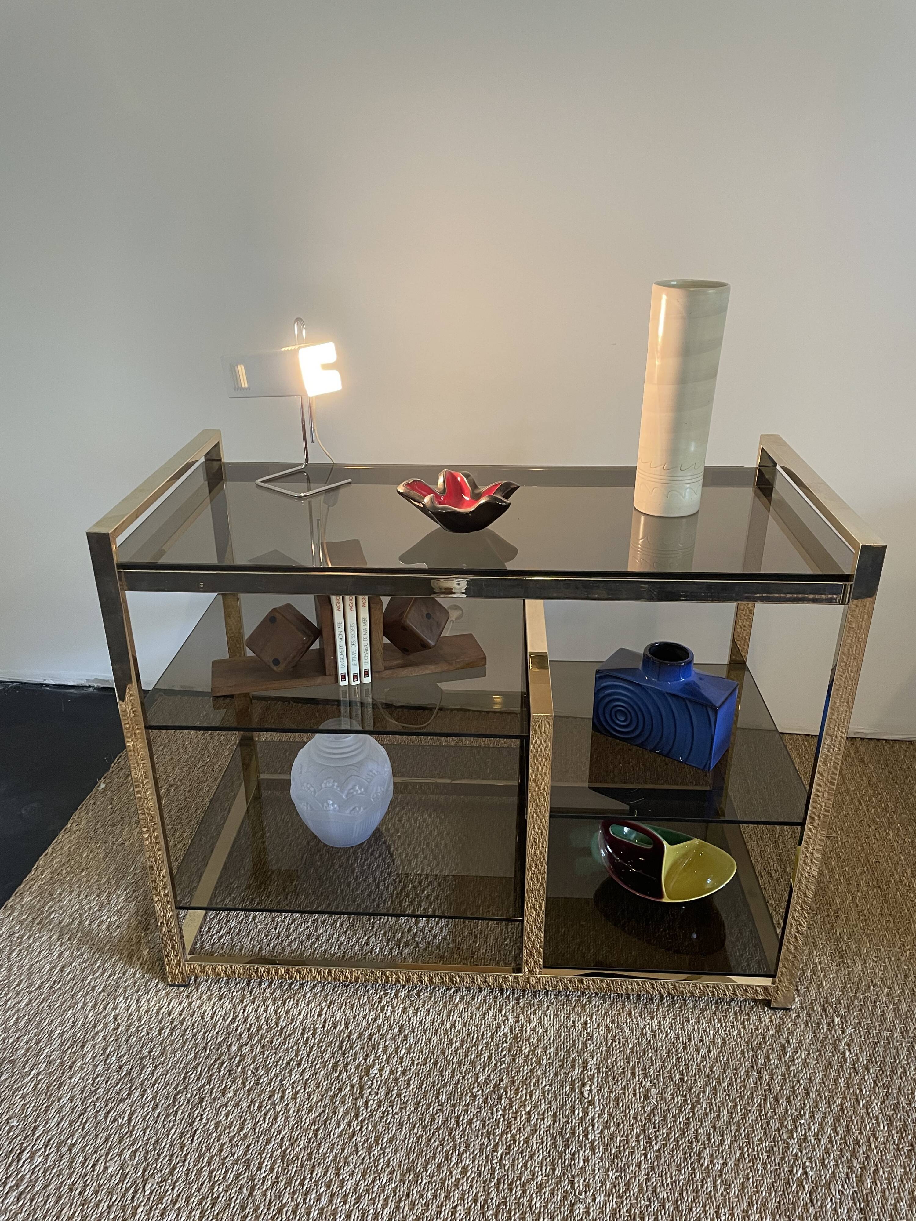 Low shelf gold metal design 70/80