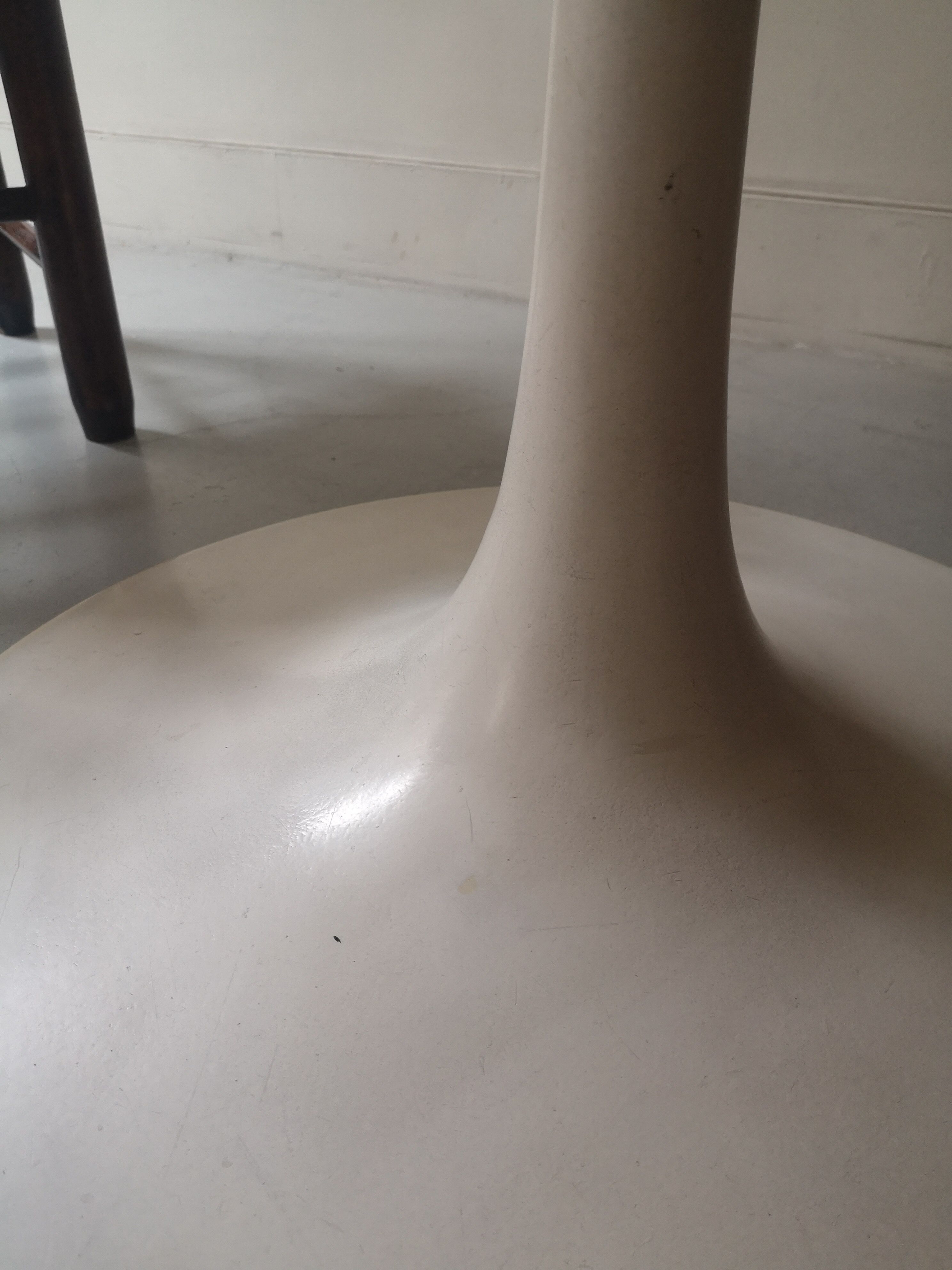 Tulip dining table by Maurice Burke for Arkana, 1970