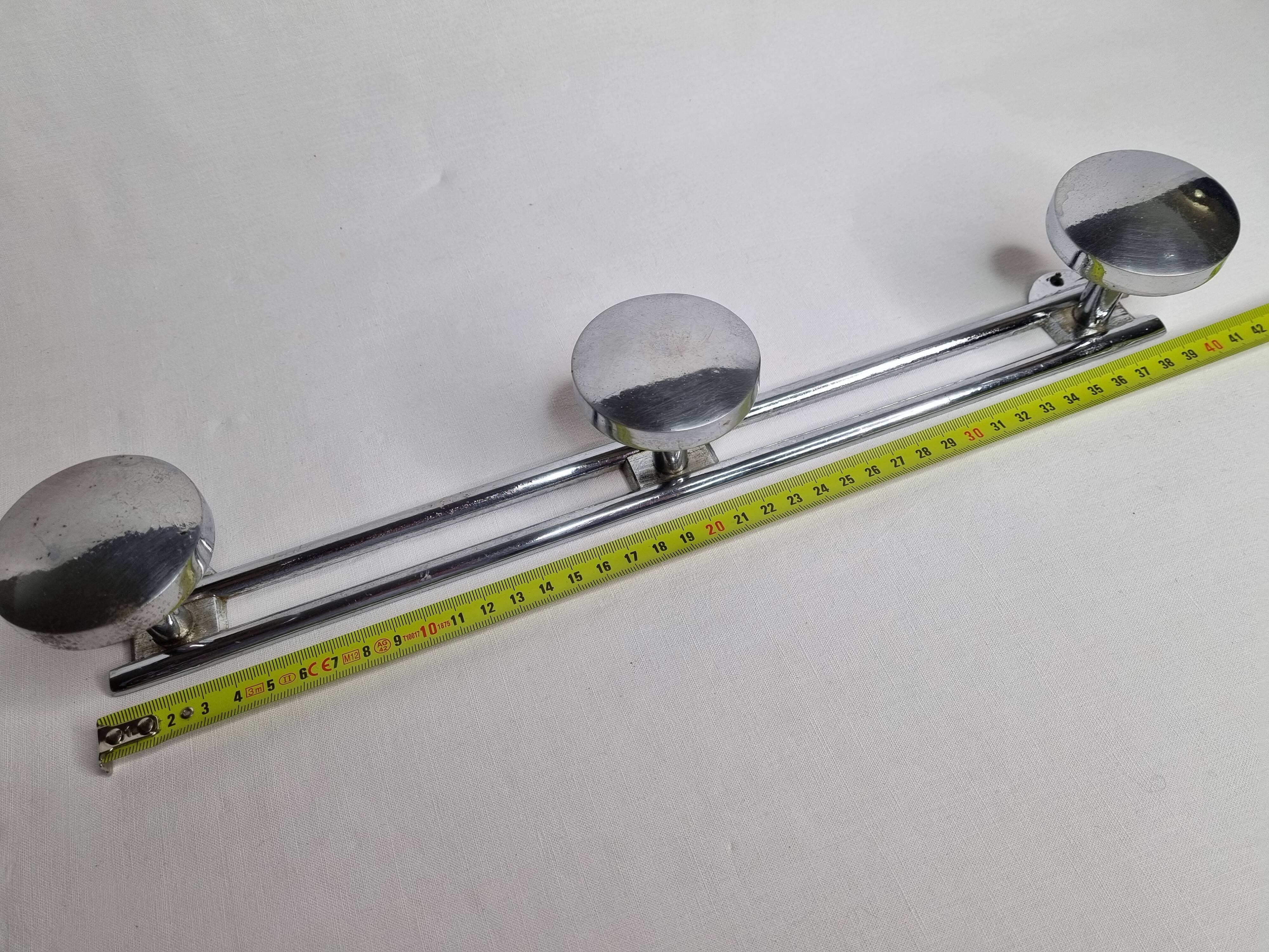 Chrome metal wall coat holder, 3 patères, 39 cm