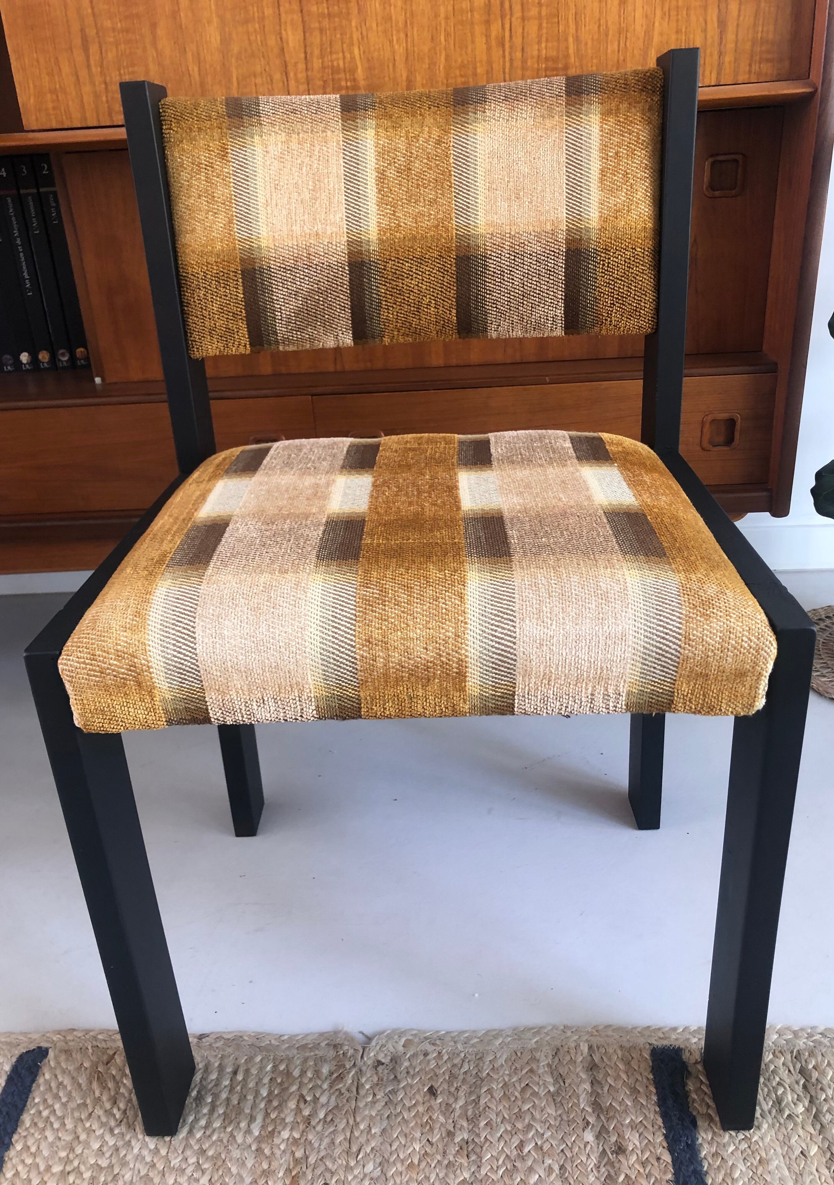 Chair 1970 Scottish velvet fabric