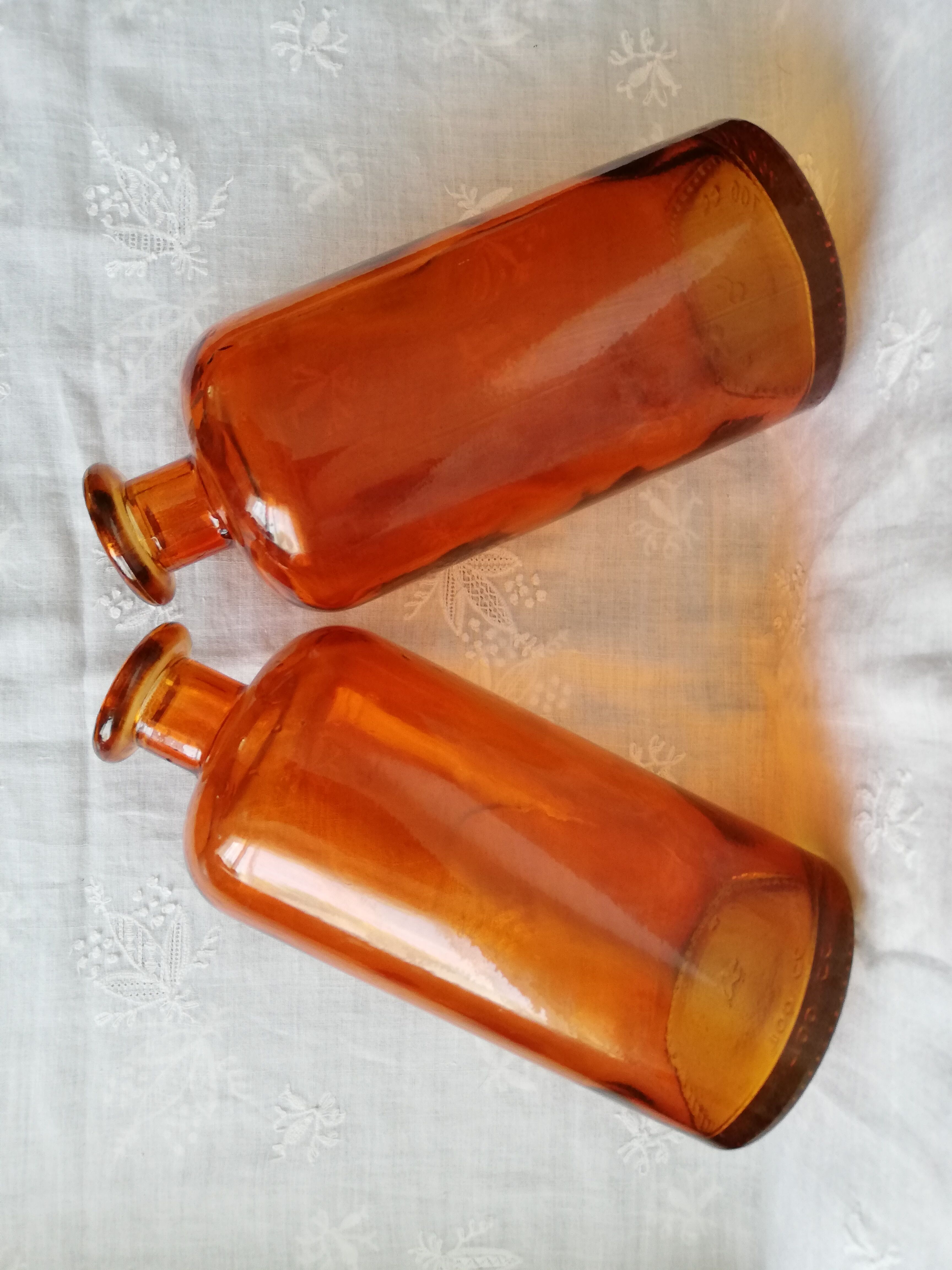 Set of 2 vials, copper bottles apothecary type