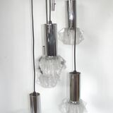 Chandelier cascade, 70