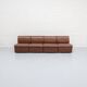 Canapé modulable en cuir cognac par Artifort
