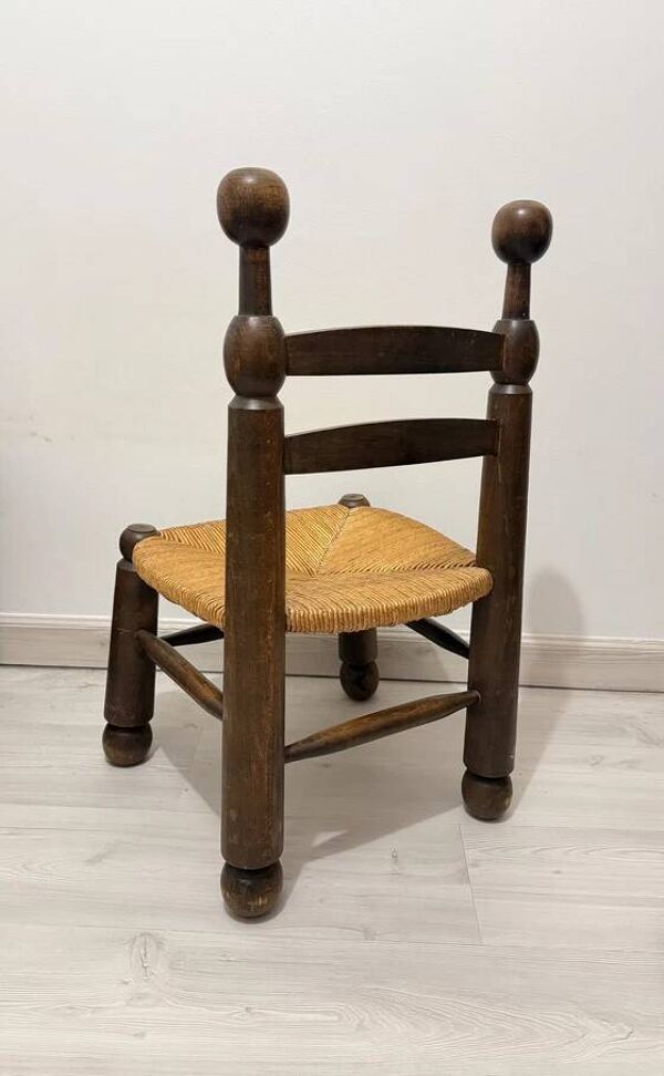 Chaise basse de cheminée style Charles Dudouyt – bois et assise paillée