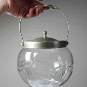 Pot/bowl with a bubble design, antique engraved crystal from Bohemia and silver-plated metal, 1920-1940.