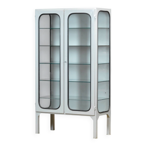 Cabinet médical vintage,