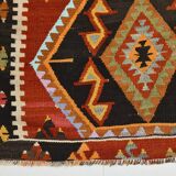 Tapis Kilim Ancien Fait Main – Motifs Géométriques et Symboles Protecteurs