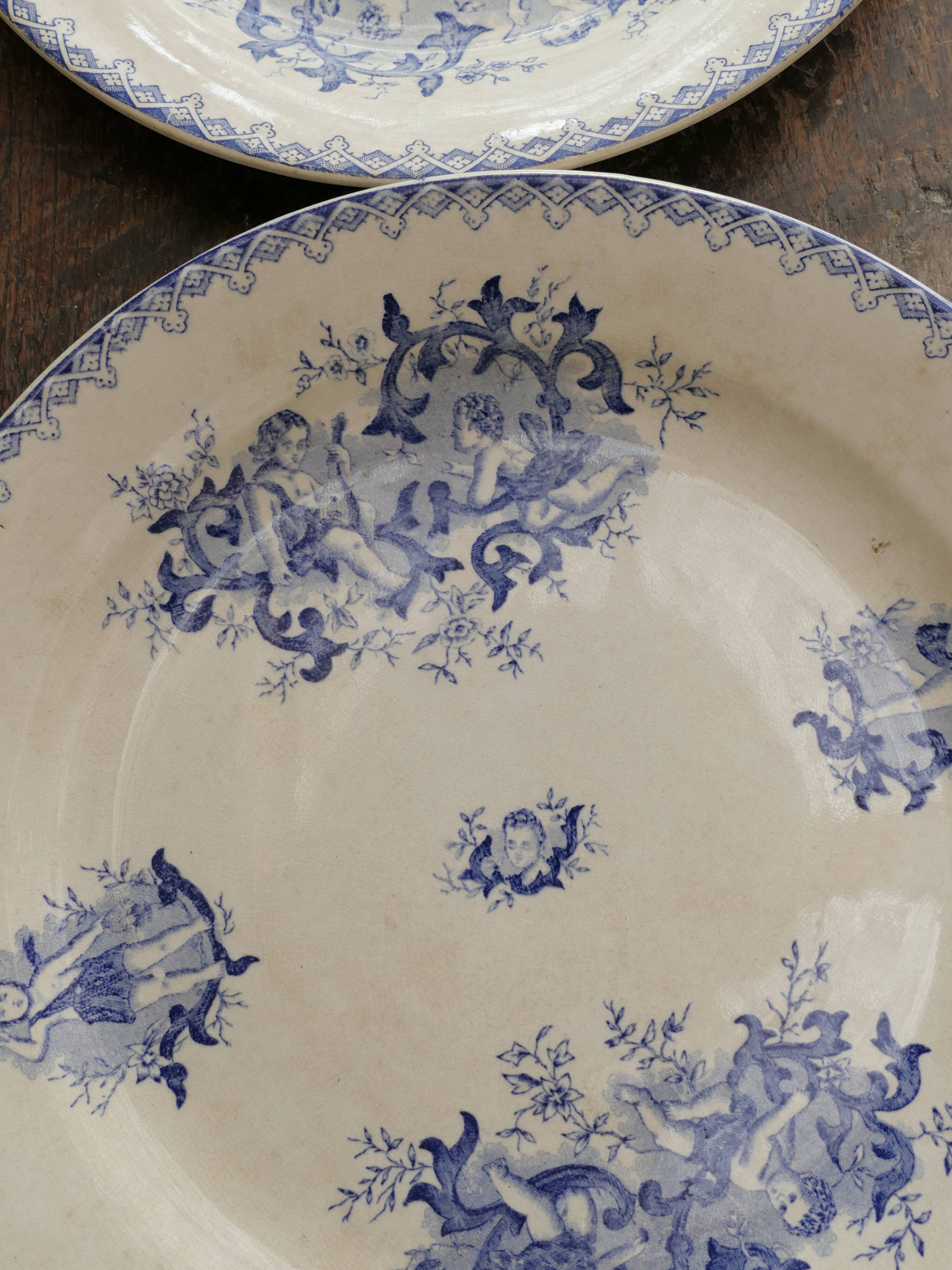 Iron earth dishes