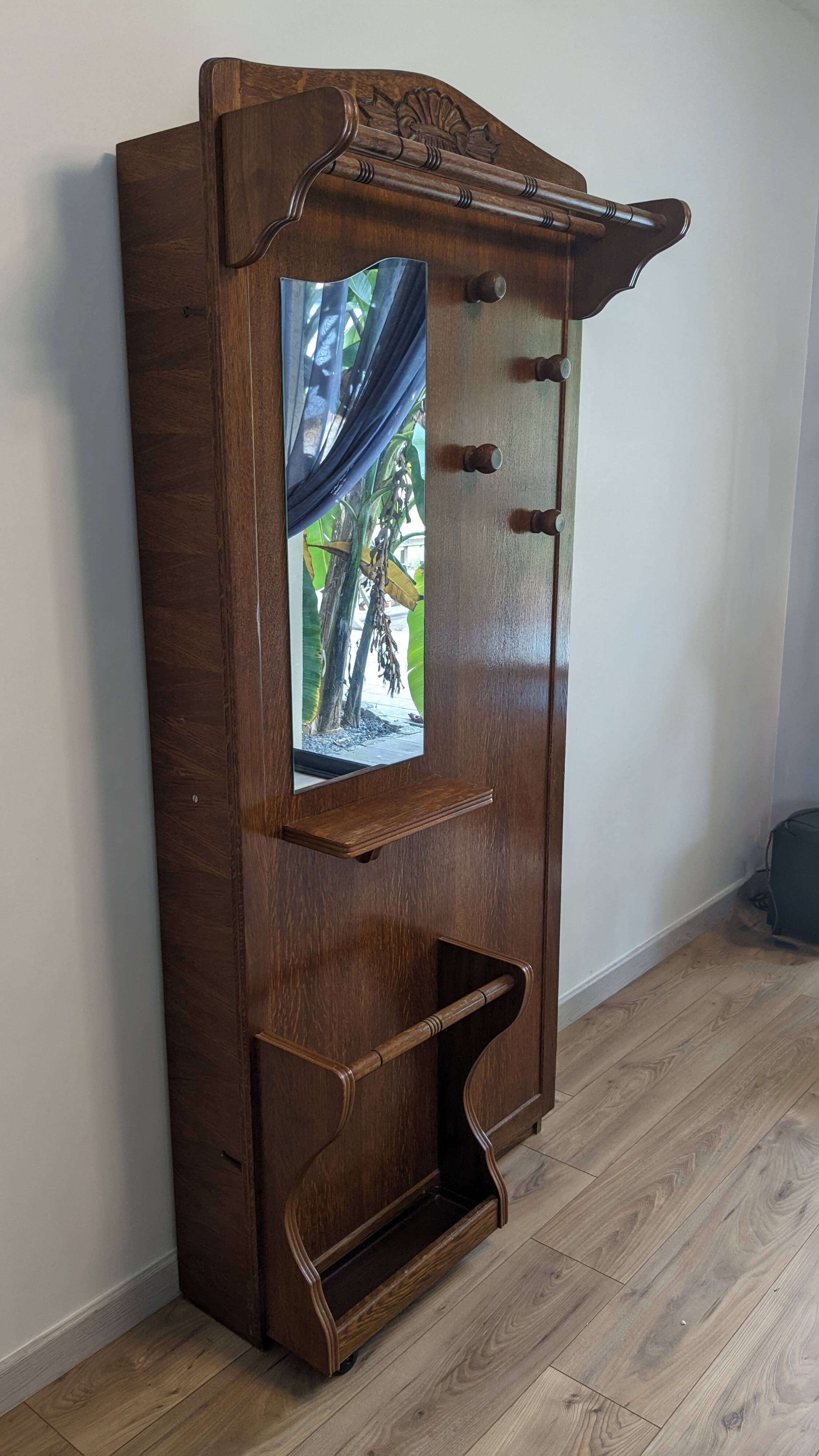 Solid wood opening entrance cabinet