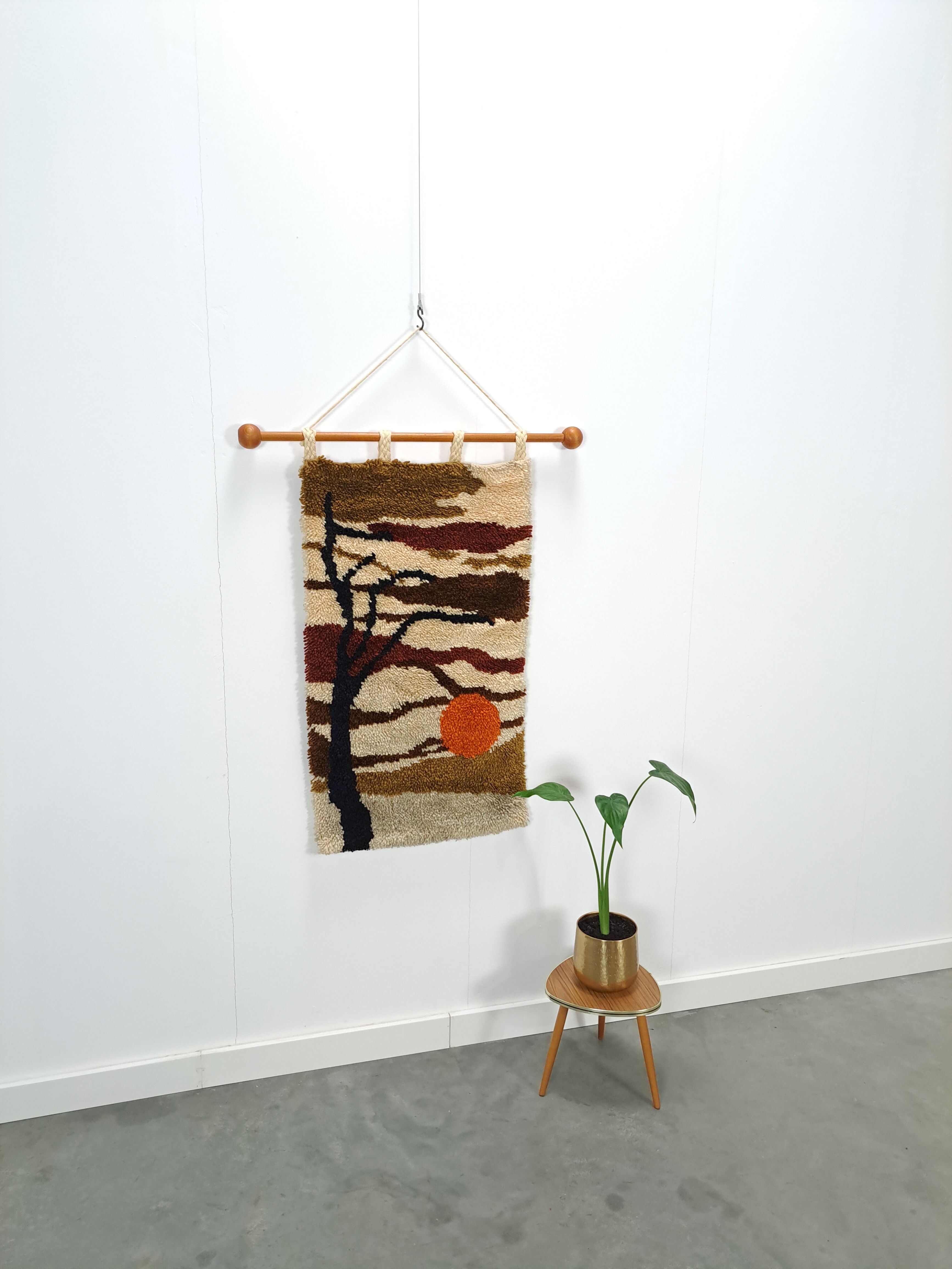 Wall hanging tree vintage