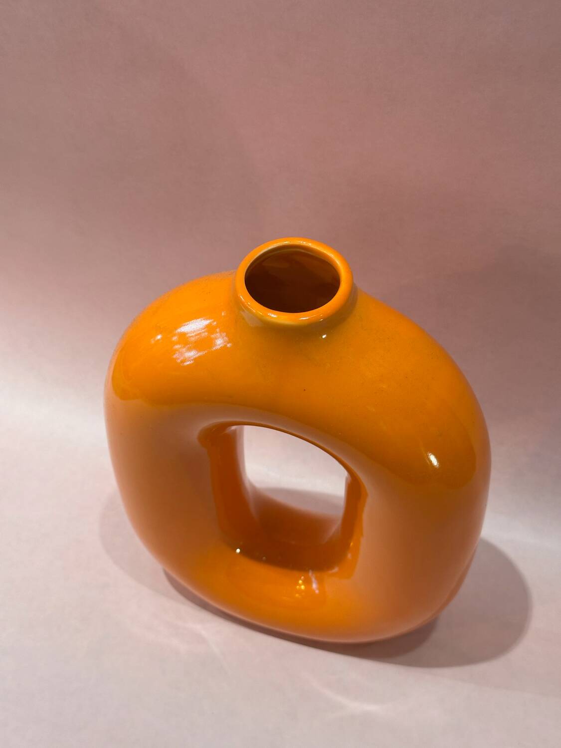 Vase circulaire orange