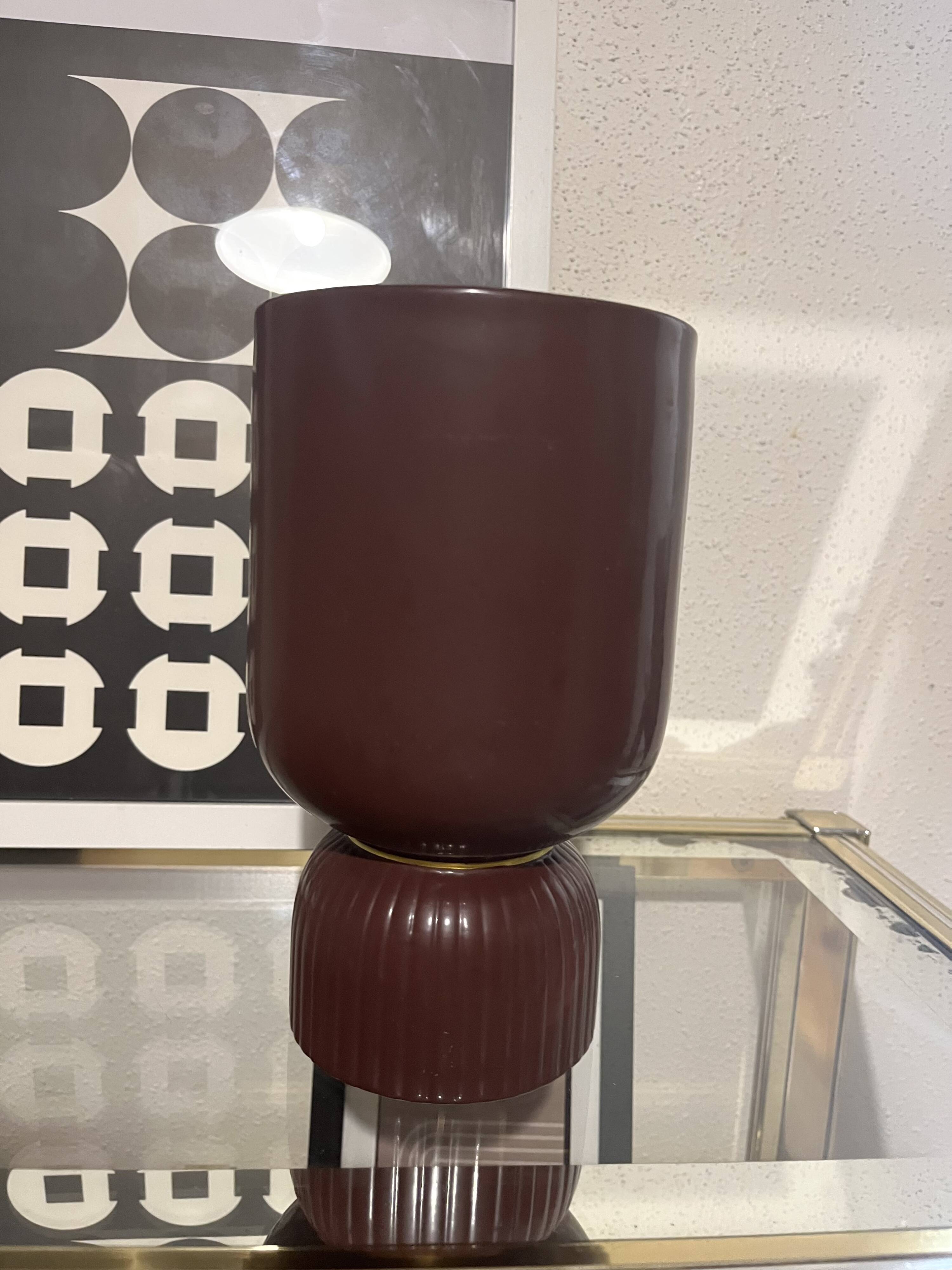 Vintage bordeaux vase