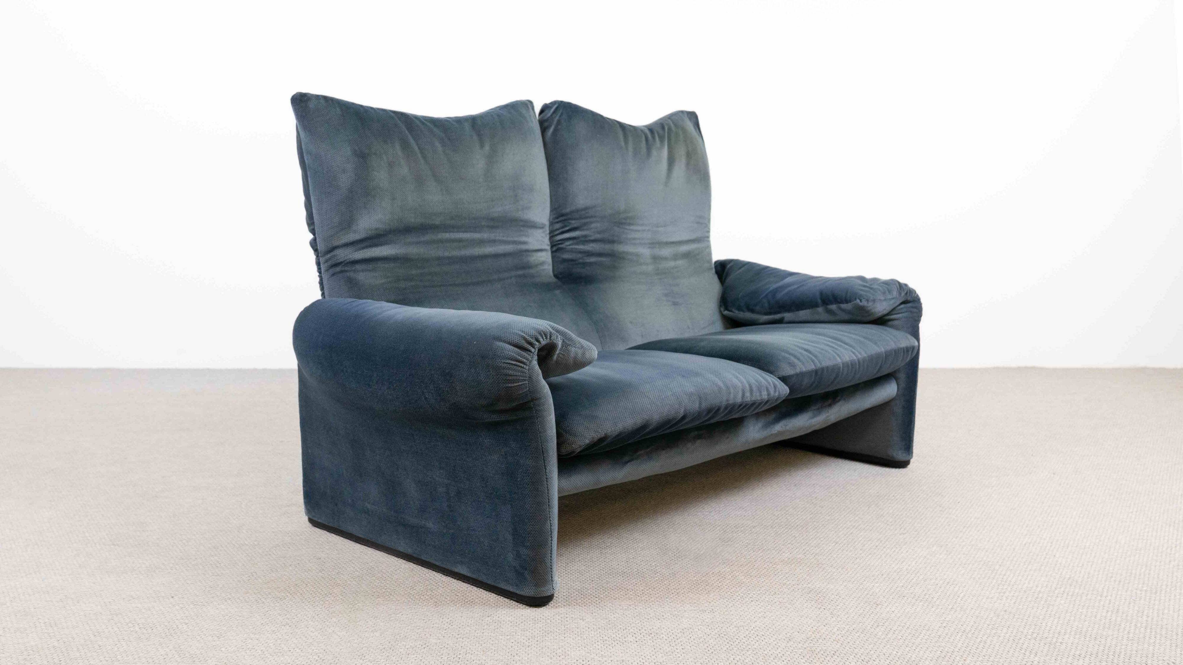 Maralunga Sofa by Vico Magistretti for Cassina, 1980s