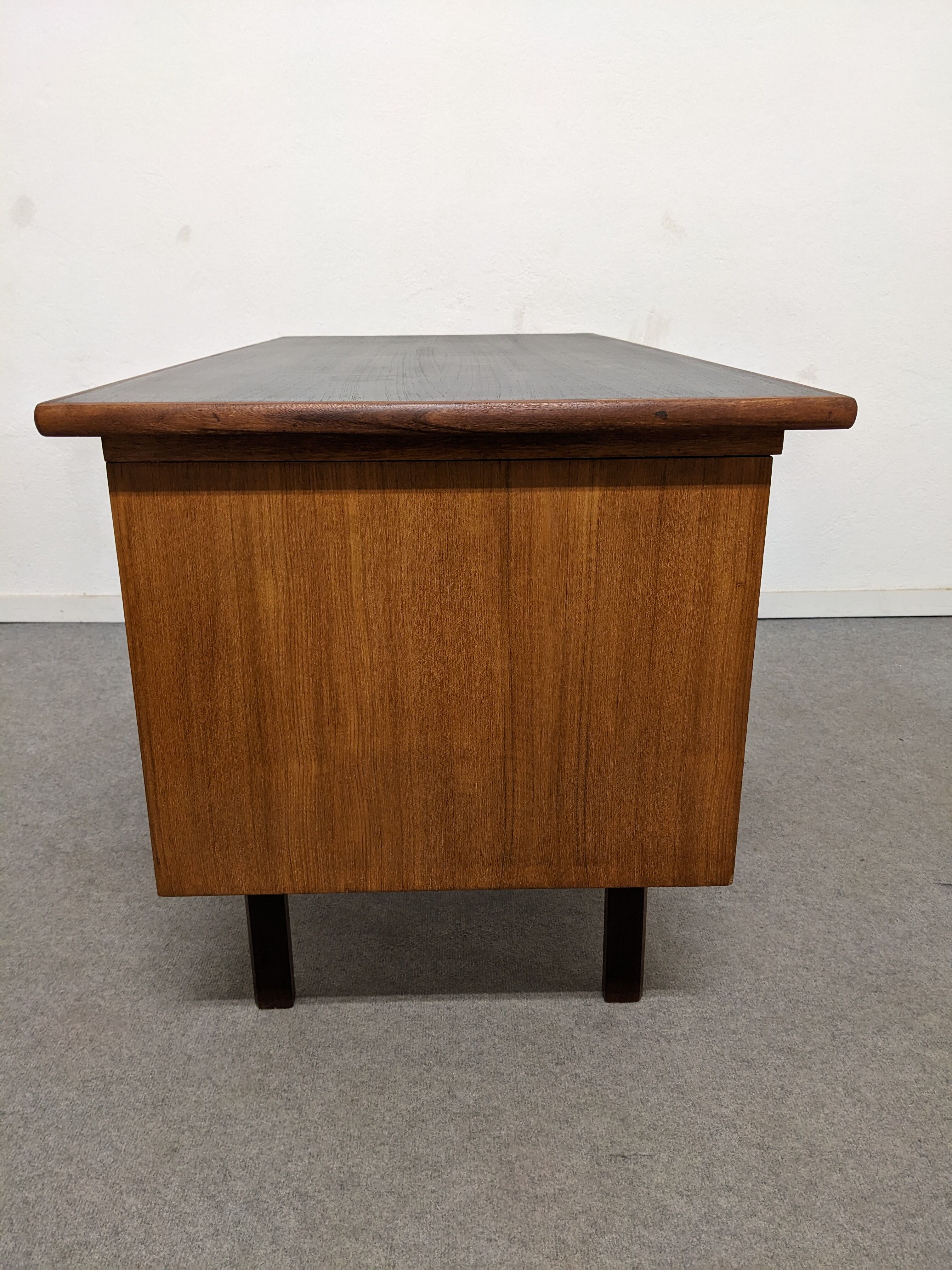 Scandinavian double-sided teak desk from the 50s/60s