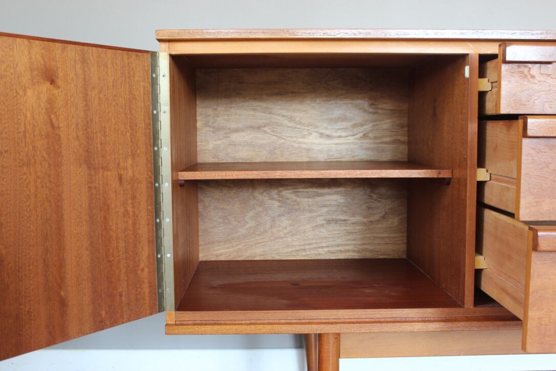 Vintage Scandinavian style teak line by Austinsuite 60s